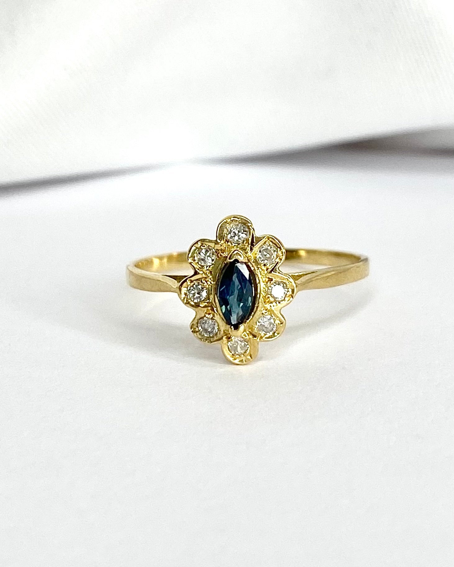 Bague Marguerite Marquise Saphir & Diamants "Liya" - Elliade Paris