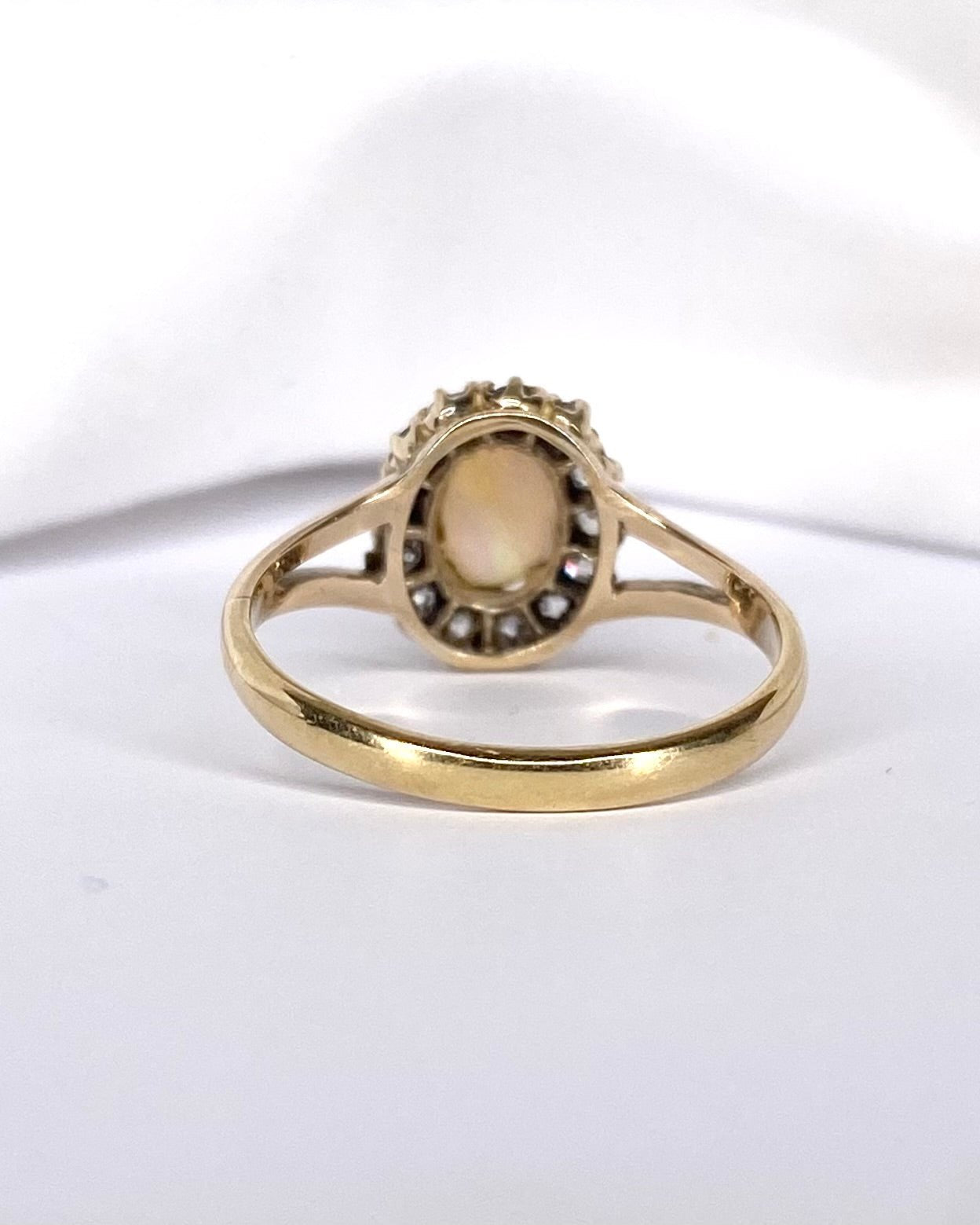 Bague Marguerite Opale 0.75 carat & Diamants "Claudia" - Elliade Paris