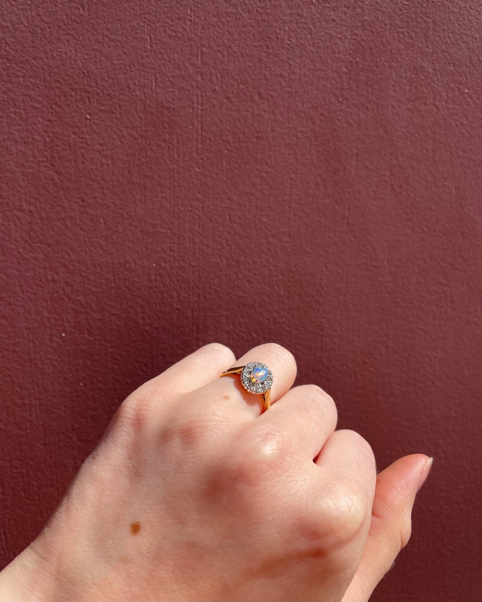 Bague Marguerite Opale & 12 Diamants "Odile" - Elliade Paris