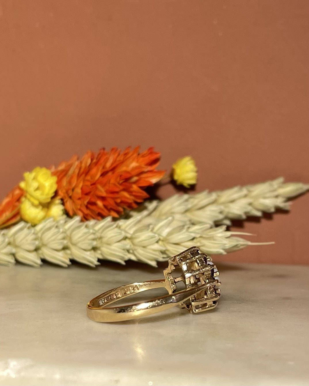 Bague marguerite Opale & 12 Grenats "Nelly" - Elliade Paris