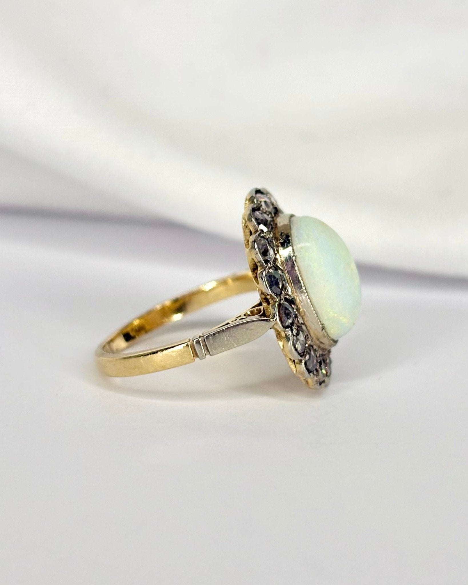 Bague Marguerite Opale 2.18 carats & Diamants "Jasmine" - Elliade Paris