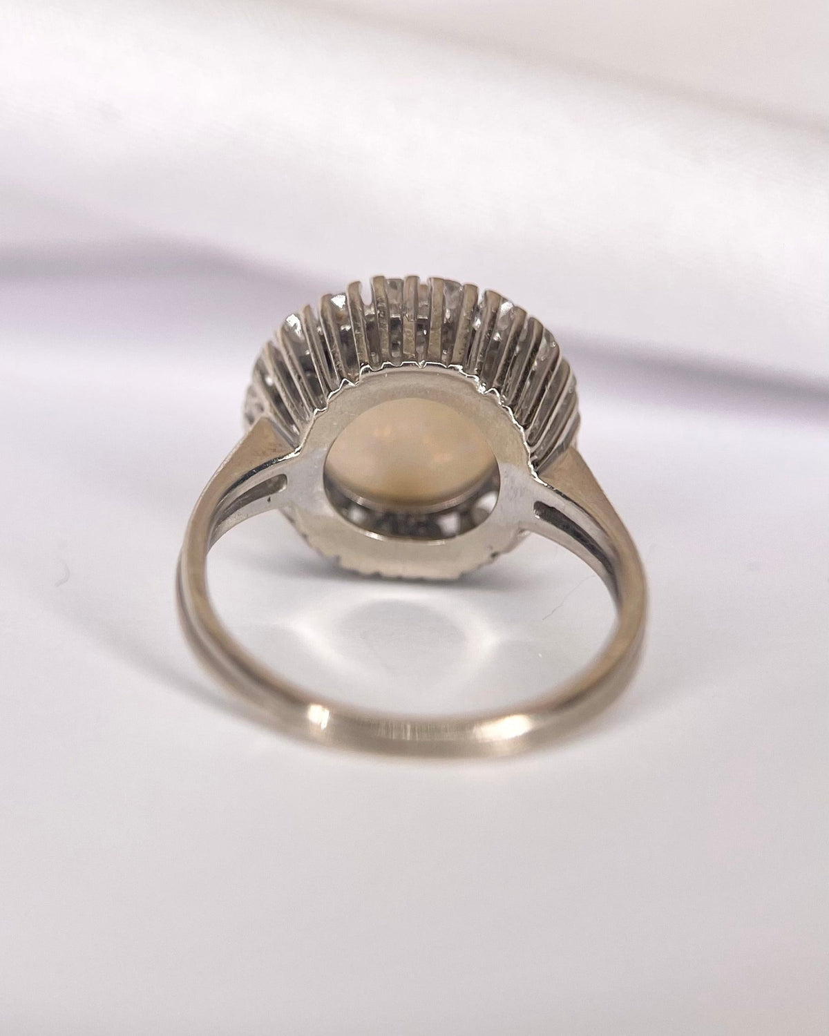 Bague Marguerite Opale 3.28 carats & Diamants 0.36 carat "Selma" - Elliade Paris