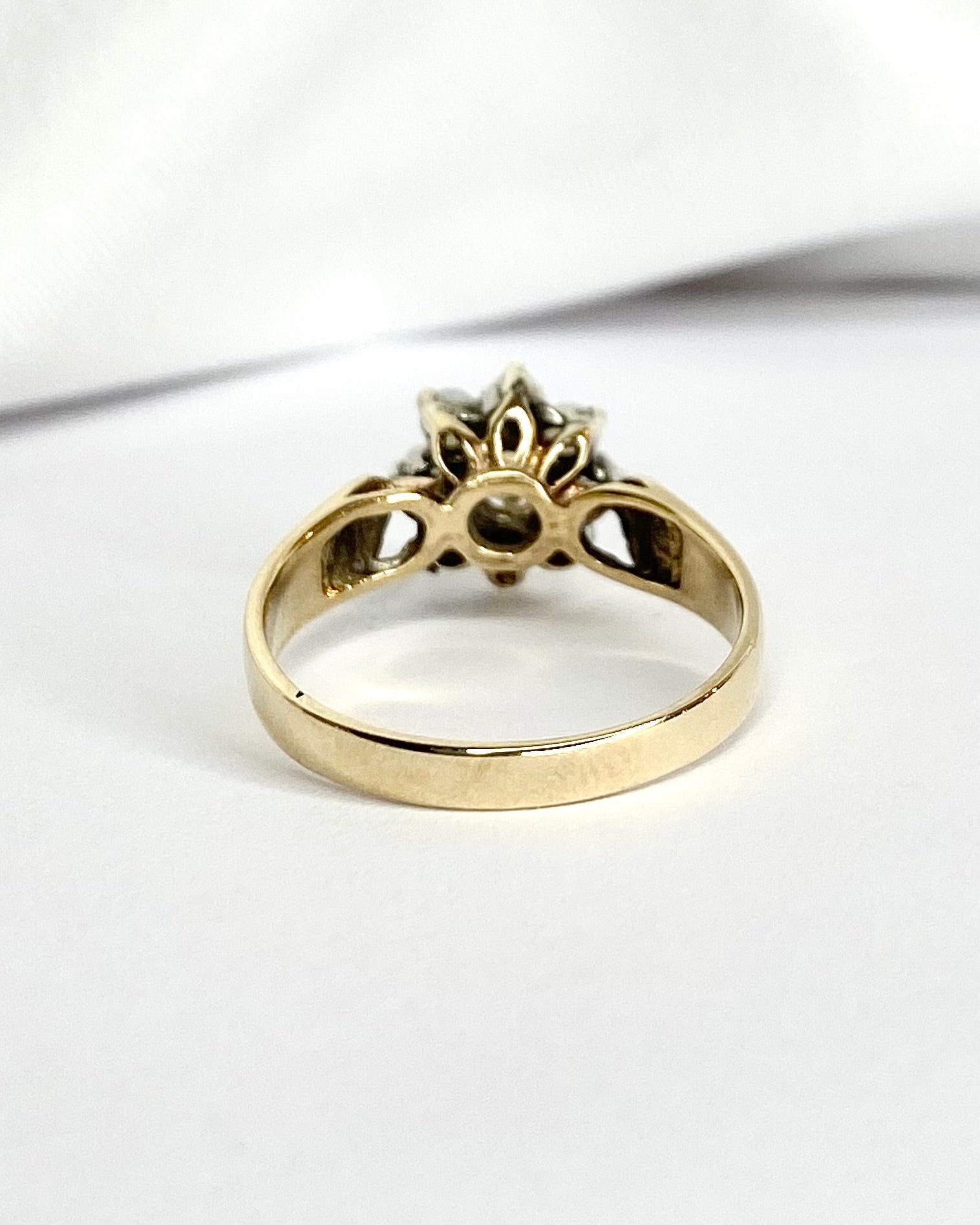 Bague Marguerite Opales & Diamants "Laura" - Elliade Paris