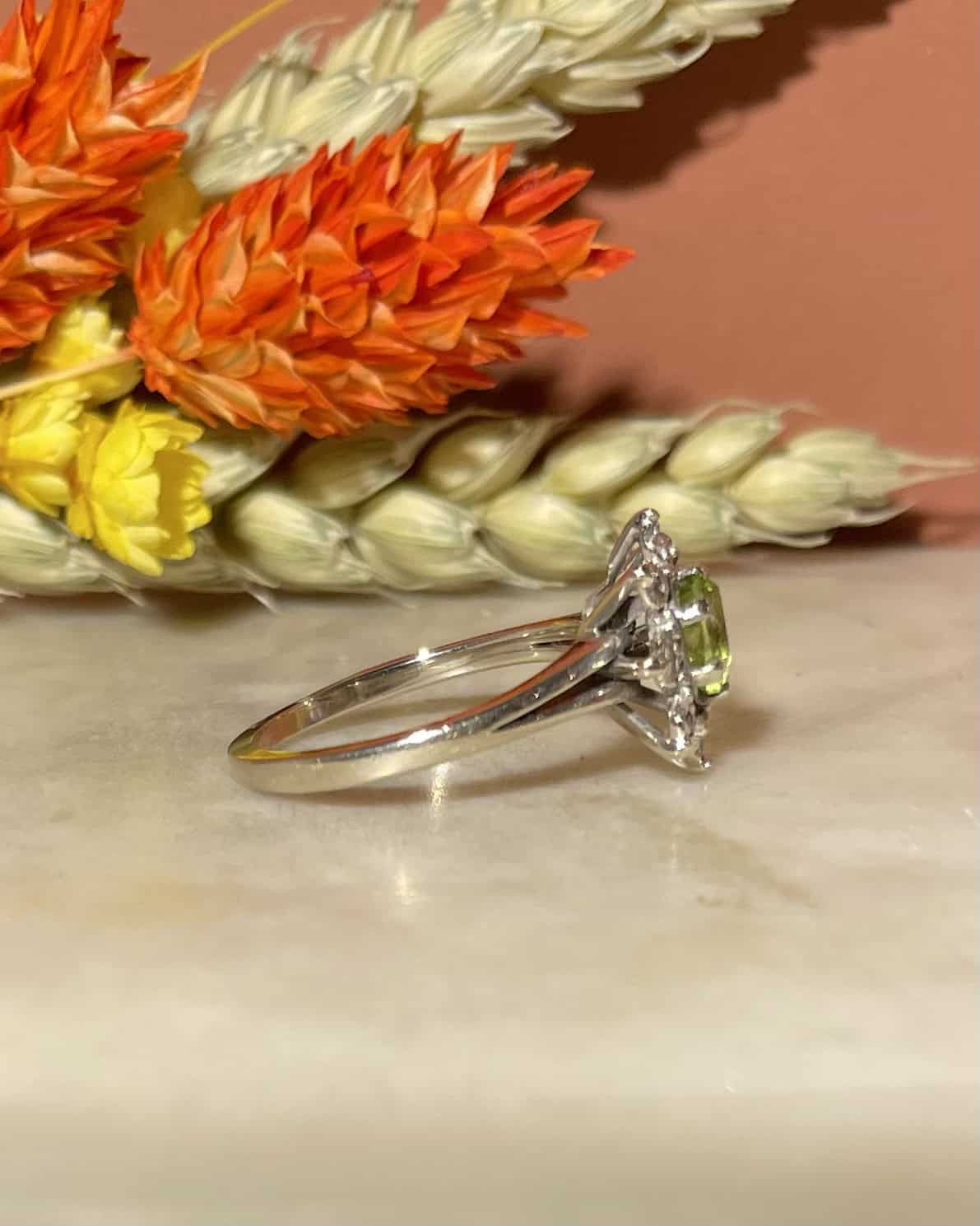 Bague Marguerite Péridot & Diamants "Cystée" - Elliade Paris