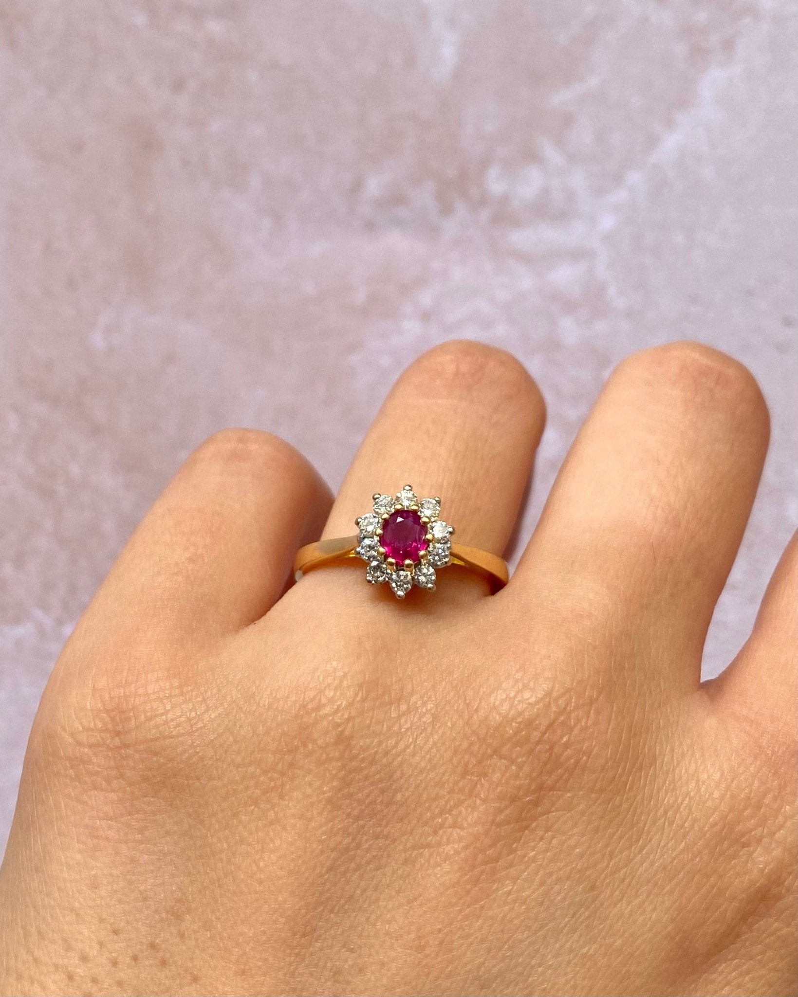 Bague Marguerite Rubis 0.50 carat & Diamants "Oriane" - Elliade Paris