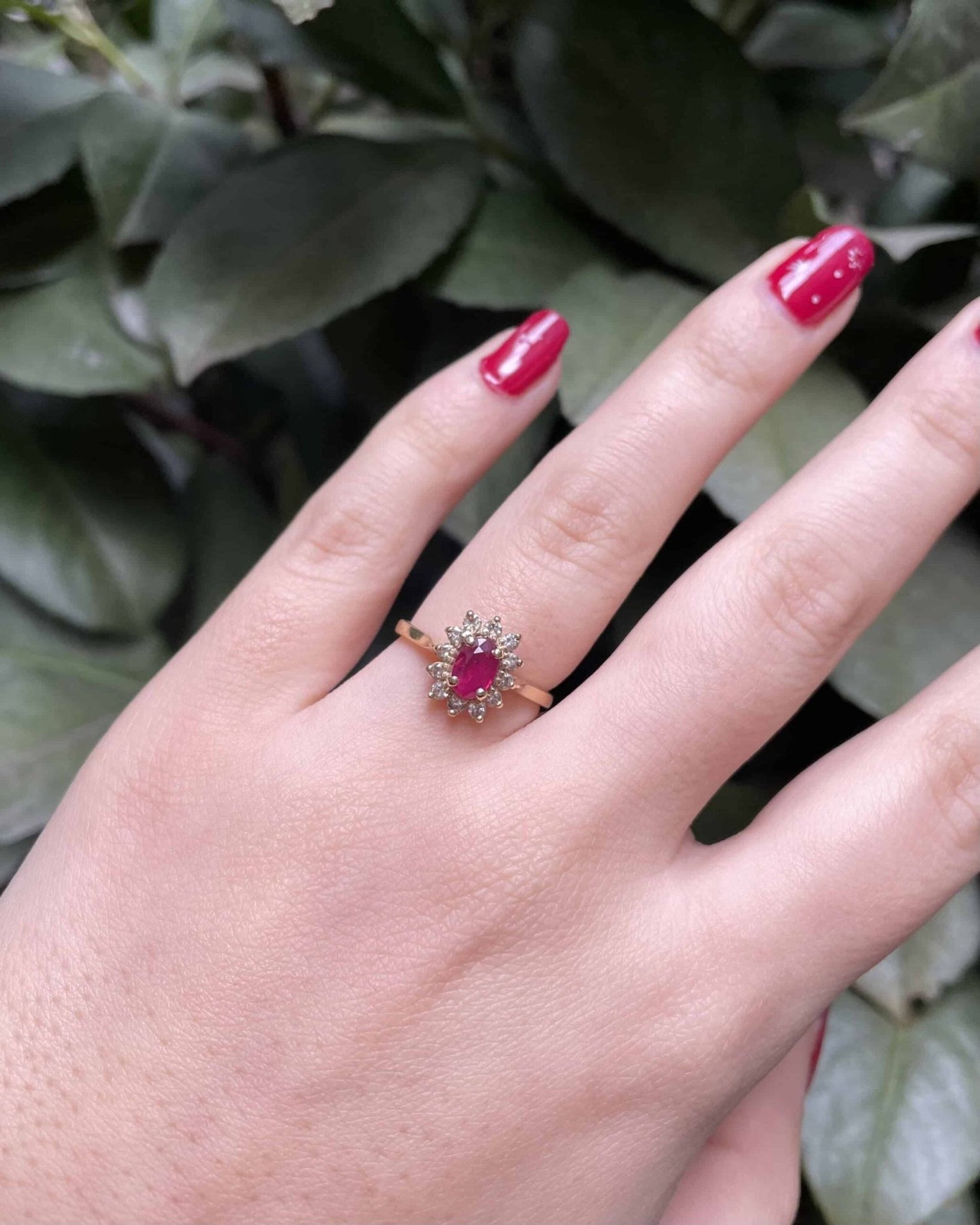 Bague Marguerite Rubis 0.55 carat & Diamants "Arlety" - Elliade Paris