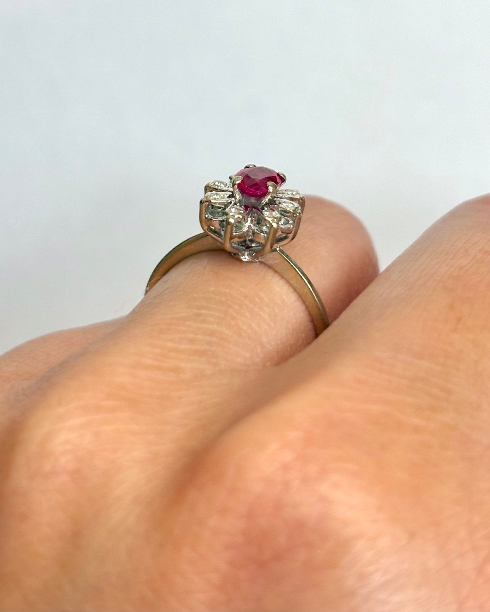 Bague Marguerite Rubis 0.57 carat & Diamants "Tania" - Elliade Paris