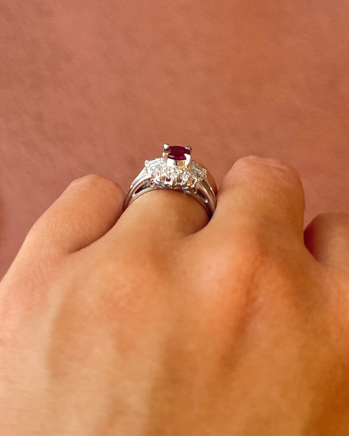 Bague Marguerite Rubis 0.64 carat & Diamants 0.25 carat "Vivienne" - Elliade Paris