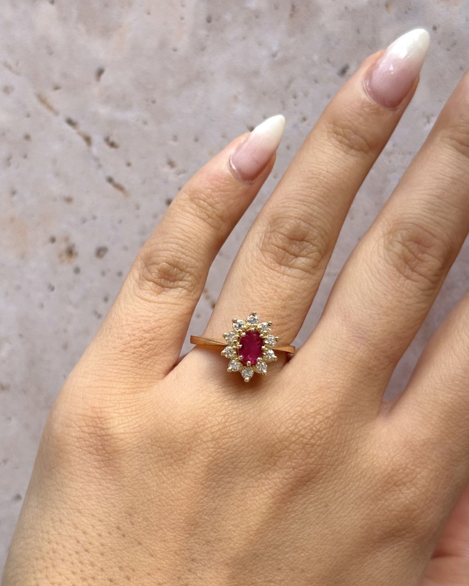 Bague Marguerite Rubis 0.79 carat & Diamants 0.20 carat "Solange" - Elliade Paris