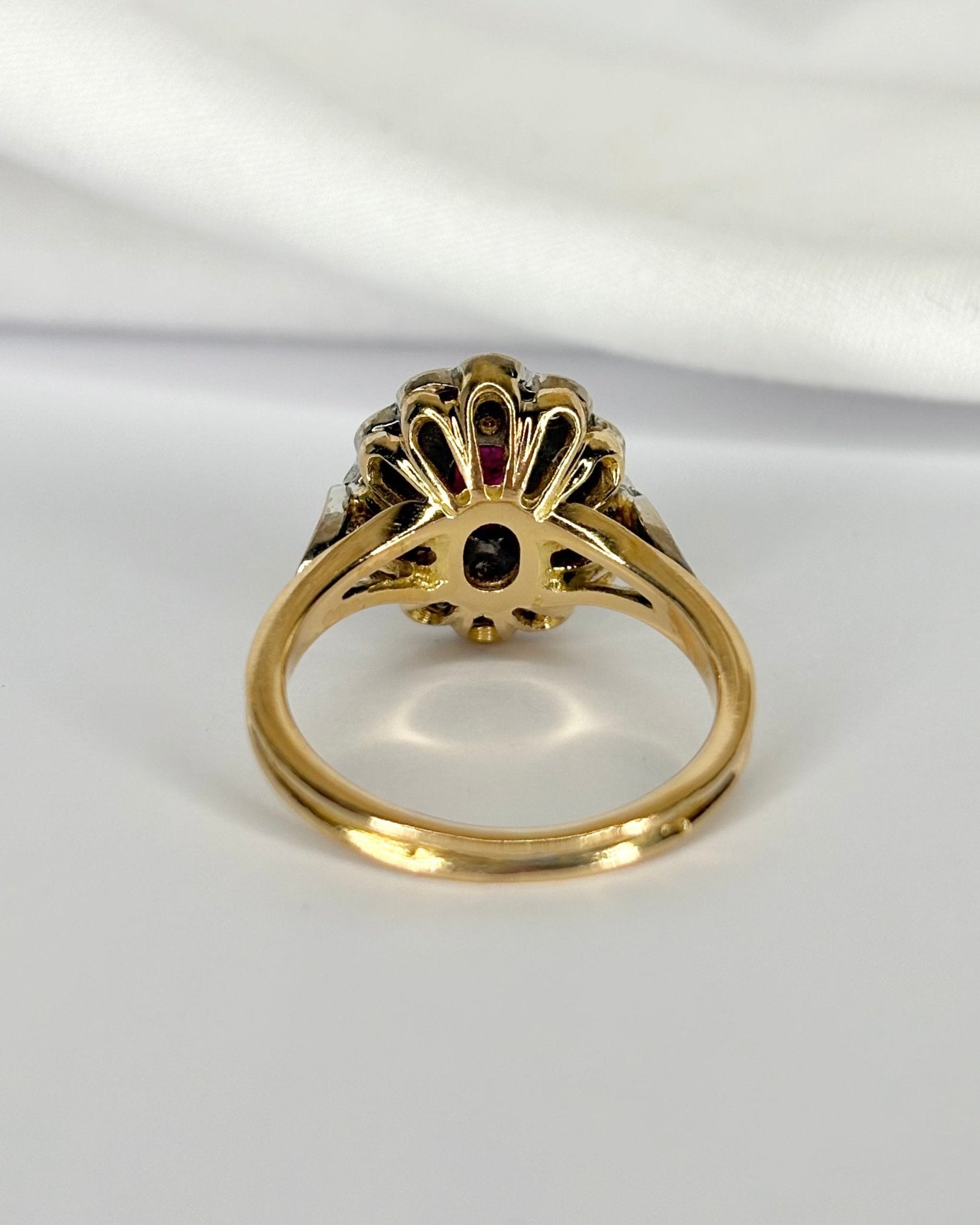 Bague Marguerite Rubis 1 carat & Diamants 0.40 carat "Blanche" - Elliade Paris