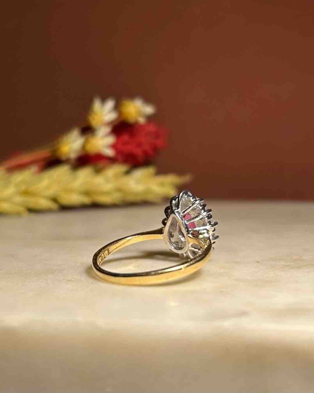 Bague Marguerite Rubis 1 Carat & Diamants "Tatiana" - Elliade Paris