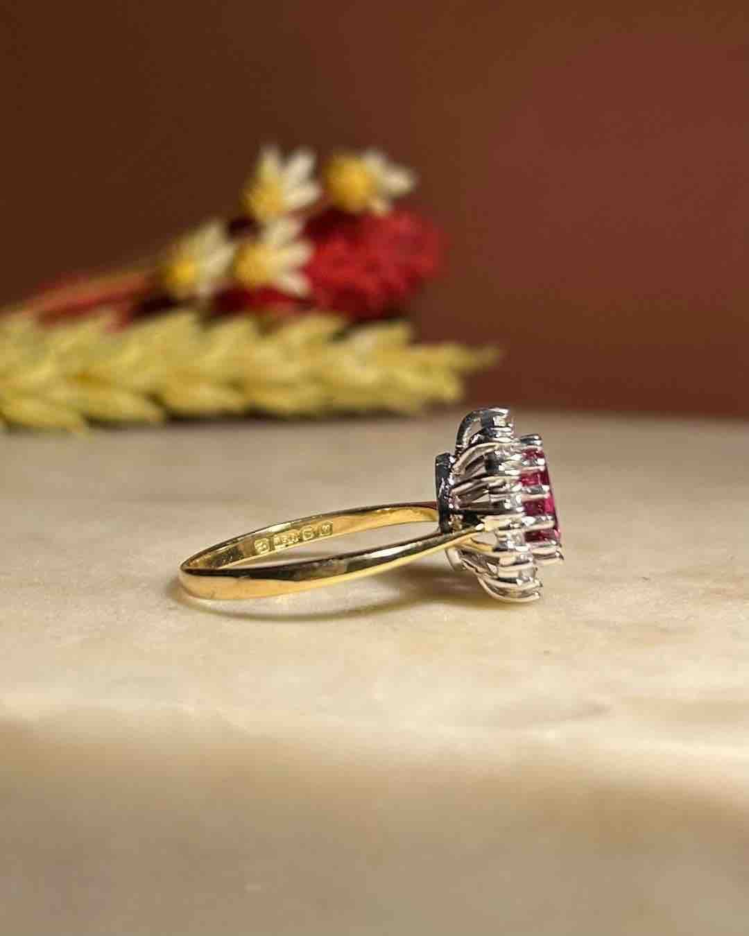 Bague Marguerite Rubis 1 Carat & Diamants "Tatiana" - Elliade Paris