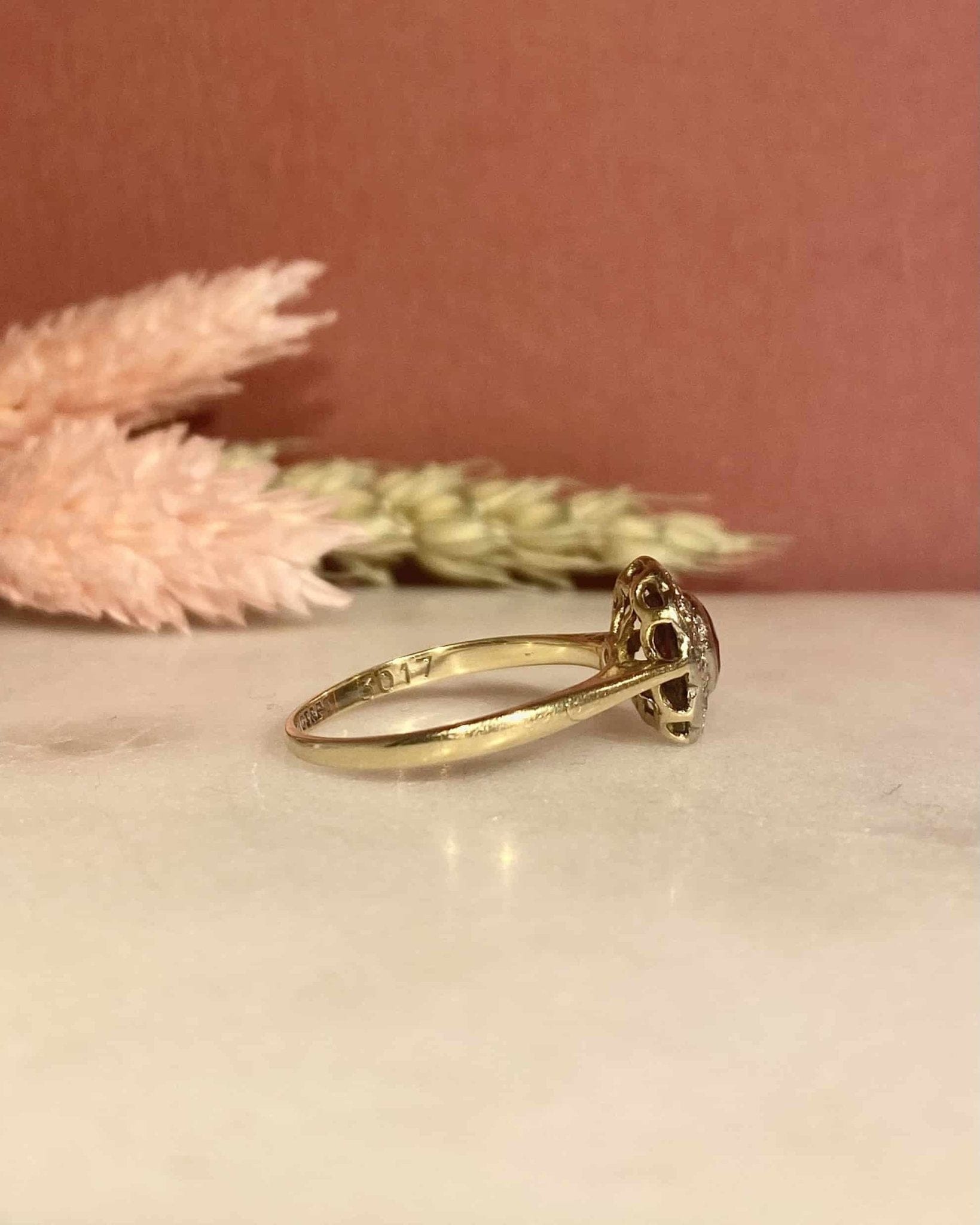 Bague Marguerite Rubis & 10 Diamants "Jeanne" - Elliade Paris