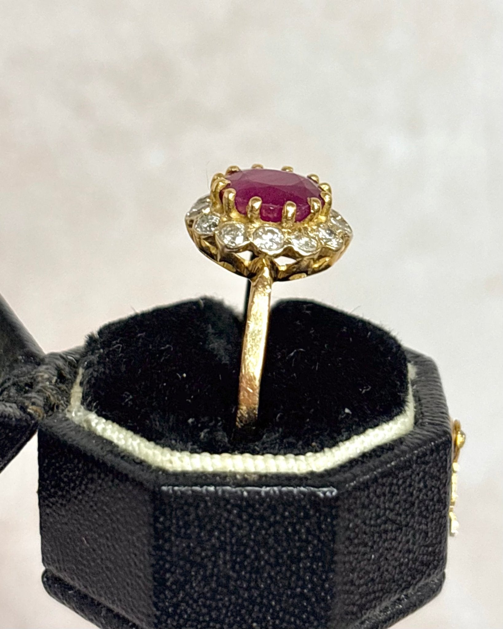 Bague Marguerite Rubis 1.70 carat & Diamants 0.24 carat "Elia" - Elliade Paris