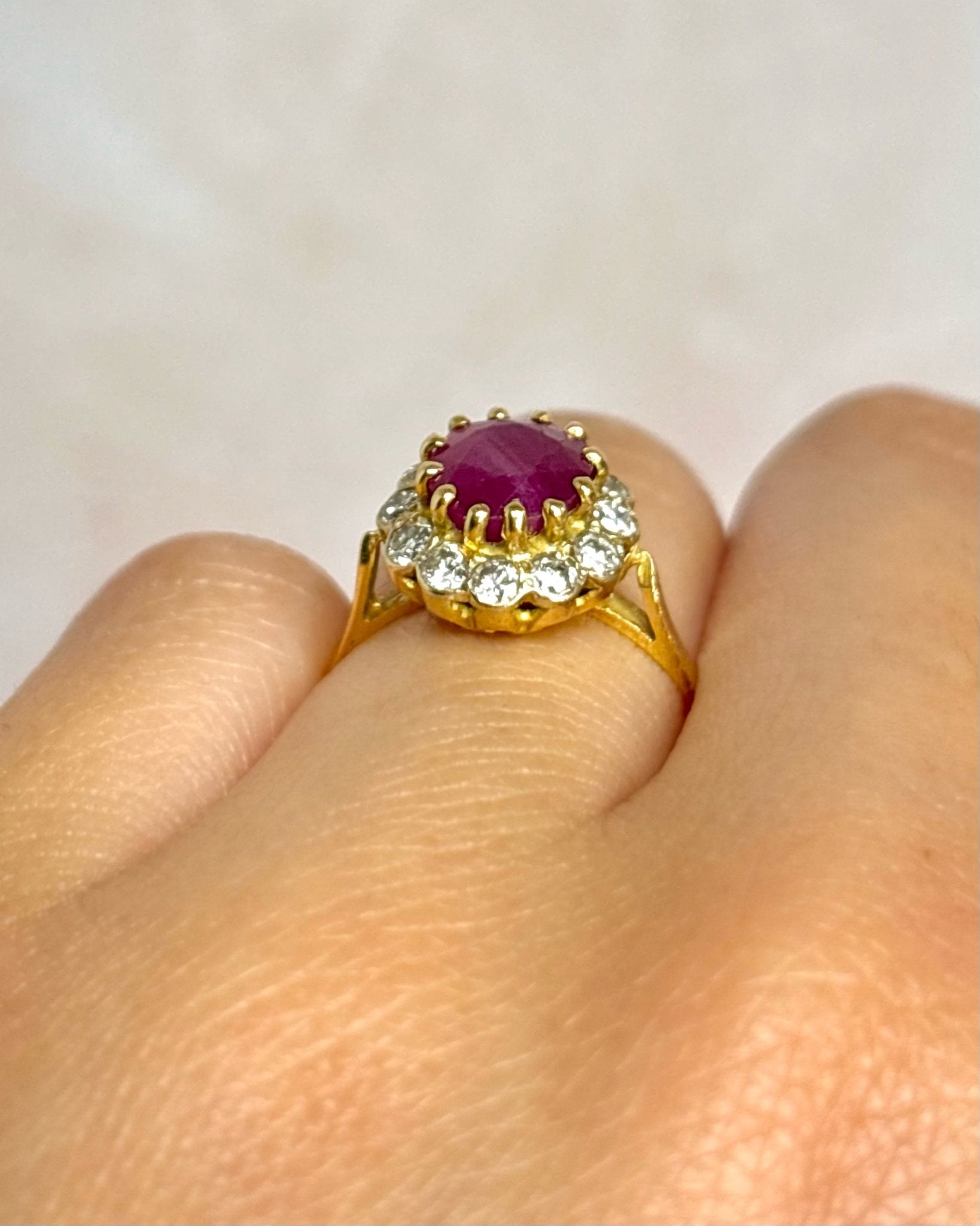 Bague Marguerite Rubis 1.70 carat & Diamants 0.24 carat "Elia" - Elliade Paris
