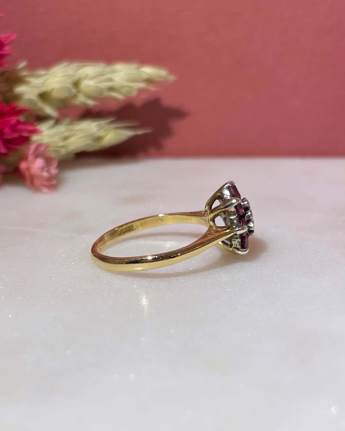 Bague Marguerite Rubis & Diamant "Albanne" - Elliade Paris