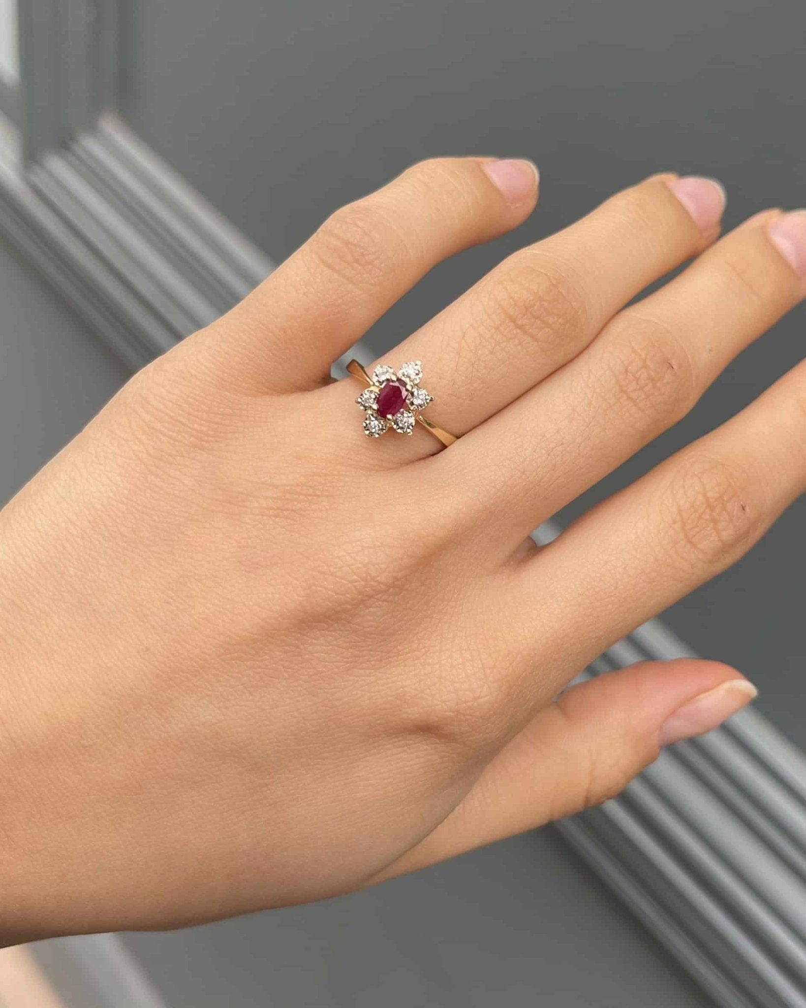 Bague Marguerite Rubis & Diamants "Gloria" - Elliade Paris