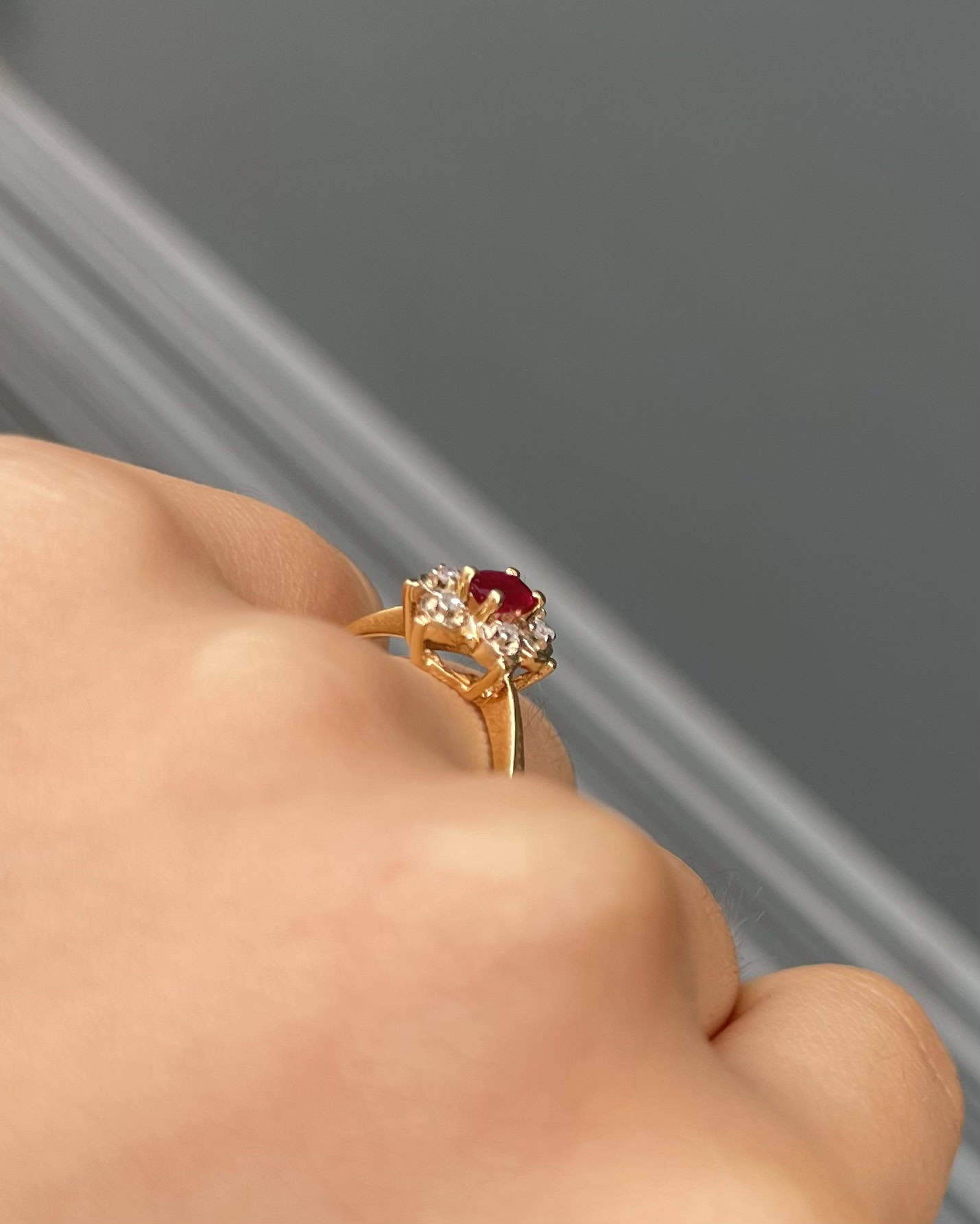 Bague Marguerite Rubis & Diamants "Gloria" - Elliade Paris