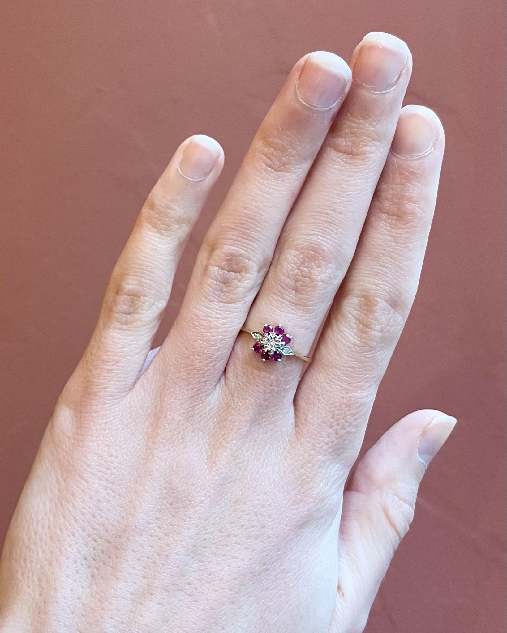 Bague Marguerite Rubis & Diamants "Honor" - Elliade Paris