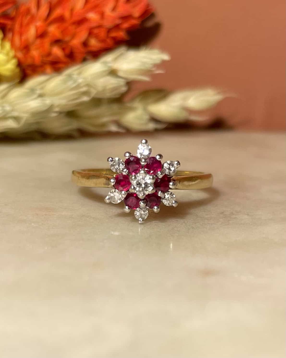 Bague Marguerite Rubis & Diamants "Imaé" - Elliade Paris