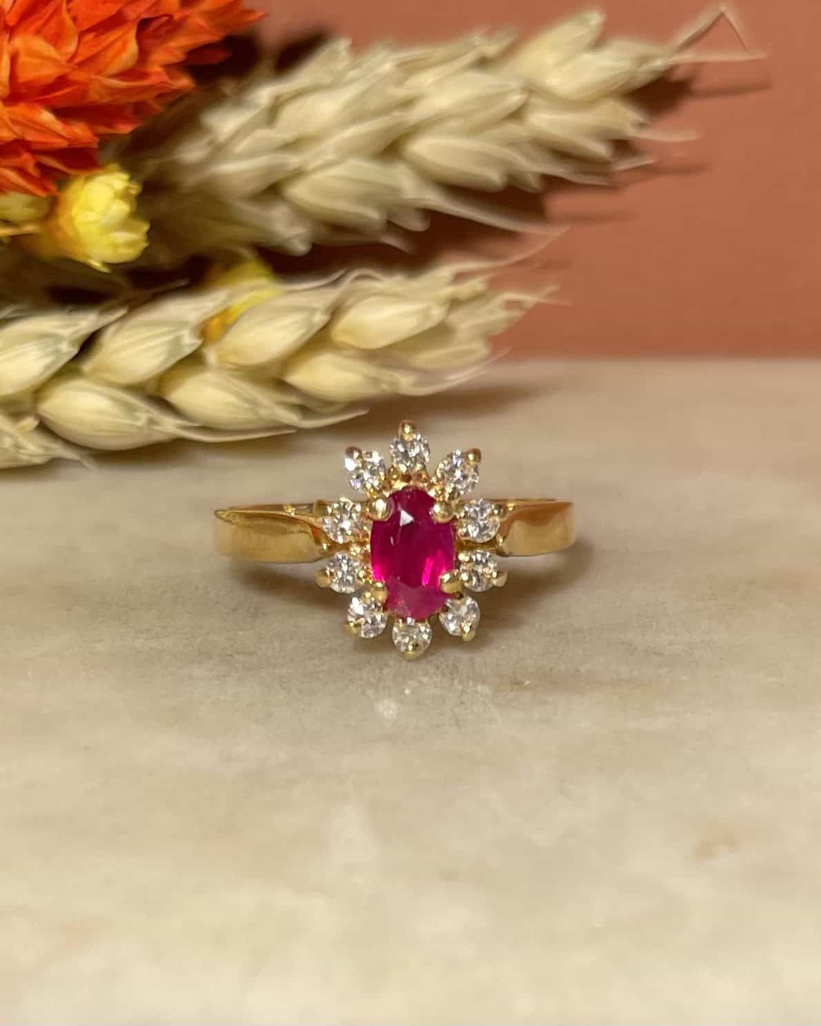 Bague Marguerite Rubis & 10 Diamants "Sidonie" - Elliade Paris