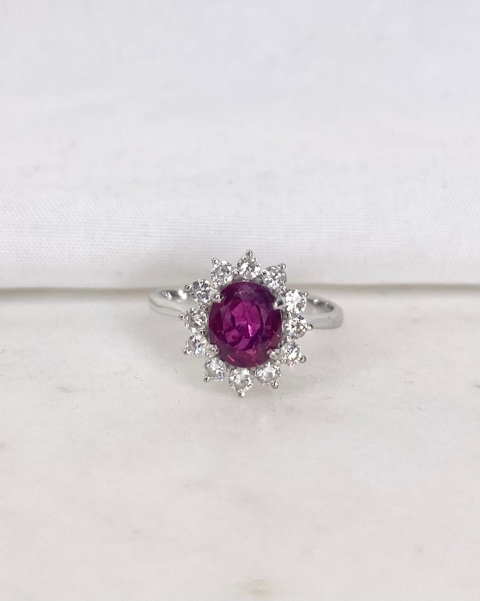 Bague marguerite rubis et diamants "Lana" - Elliade Paris
