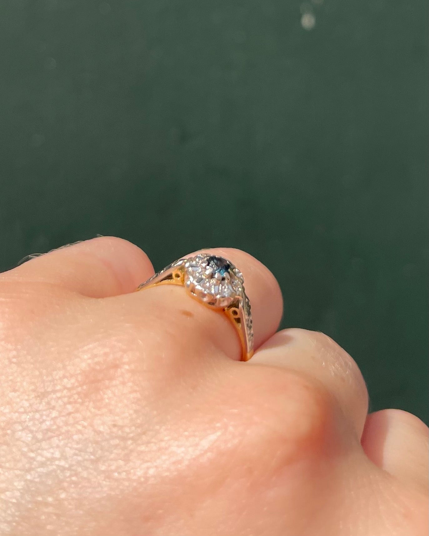 Bague Marguerite Saphir 0.20 carat & Diamants "Hortense" - Elliade Paris