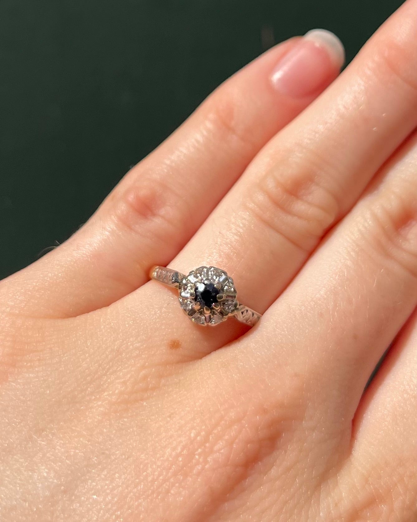 Bague Marguerite Saphir 0.20 carat & Diamants "Hortense" - Elliade Paris
