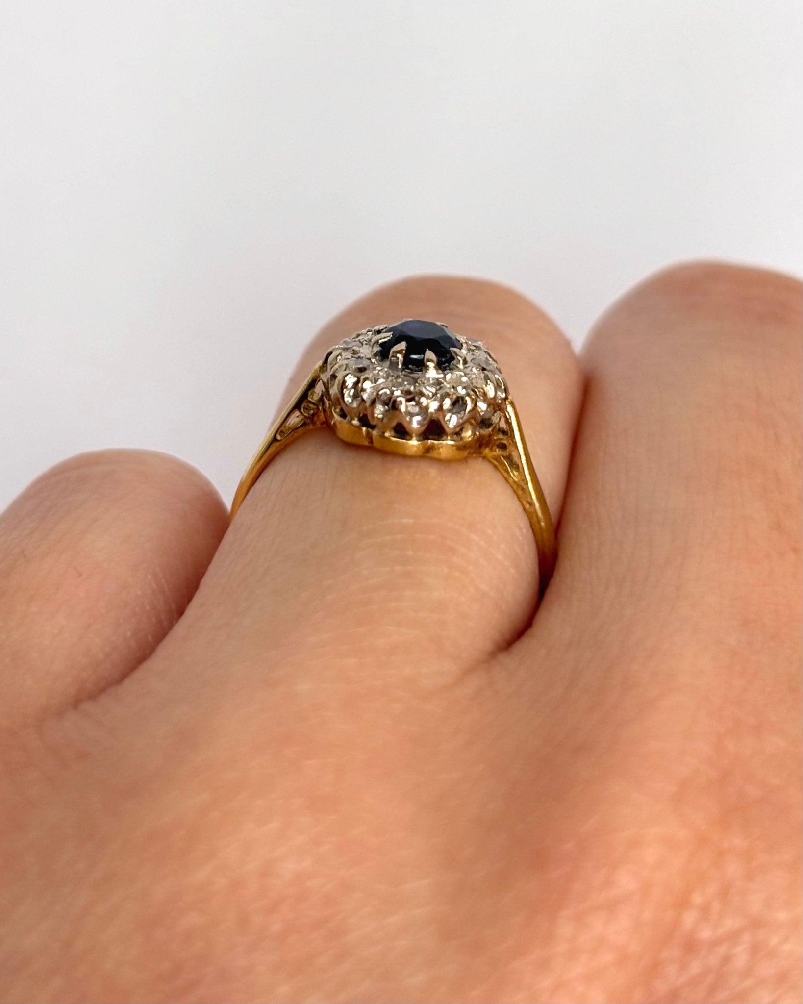 Bague Marguerite Saphir 0.30 carat & Diamants "Elena" - Elliade Paris