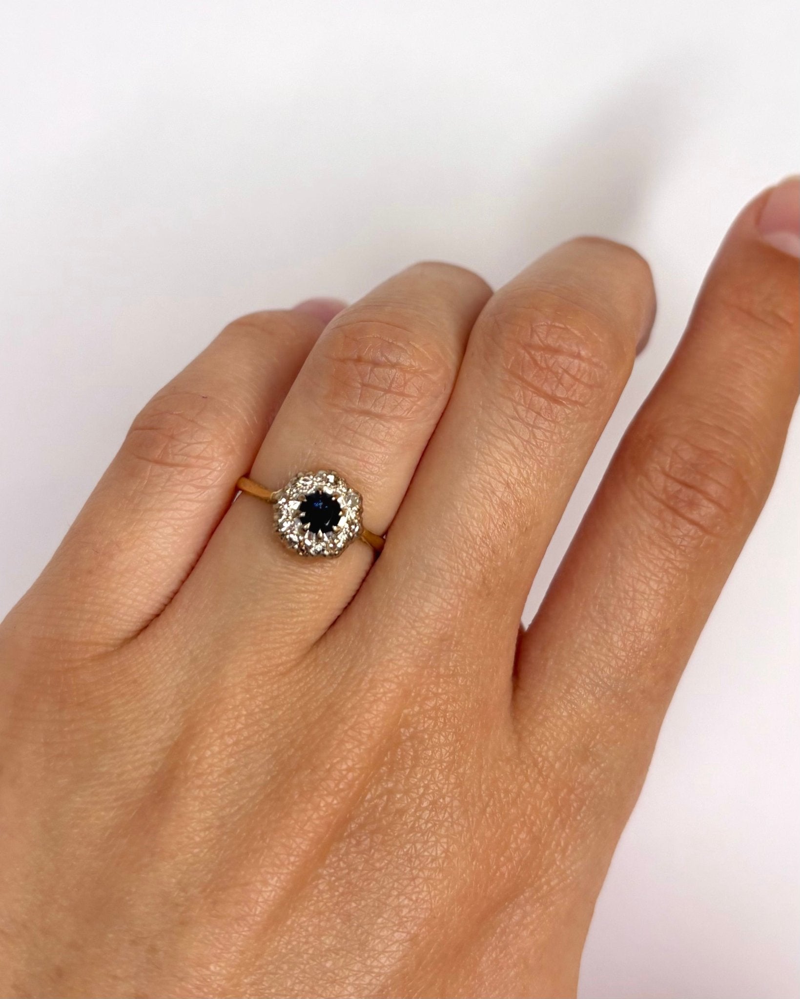 Bague Marguerite Saphir 0.30 carat & Diamants "Elena" - Elliade Paris