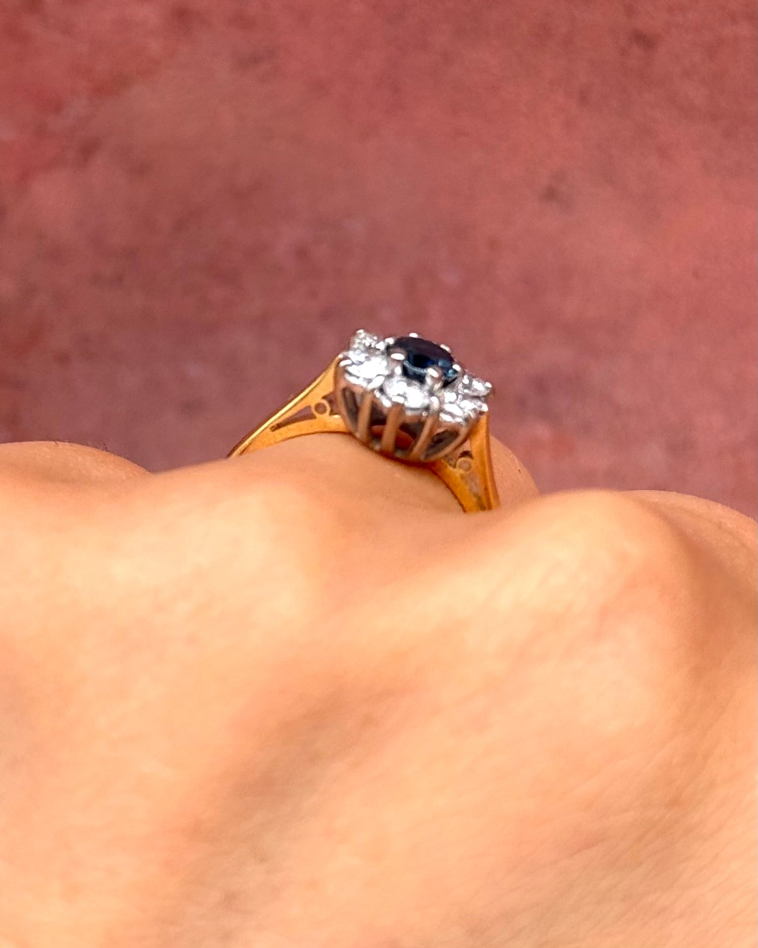 Bague Marguerite Saphir 0.47 carat & Diamants 0.41 carat "Céleste" - Elliade Paris