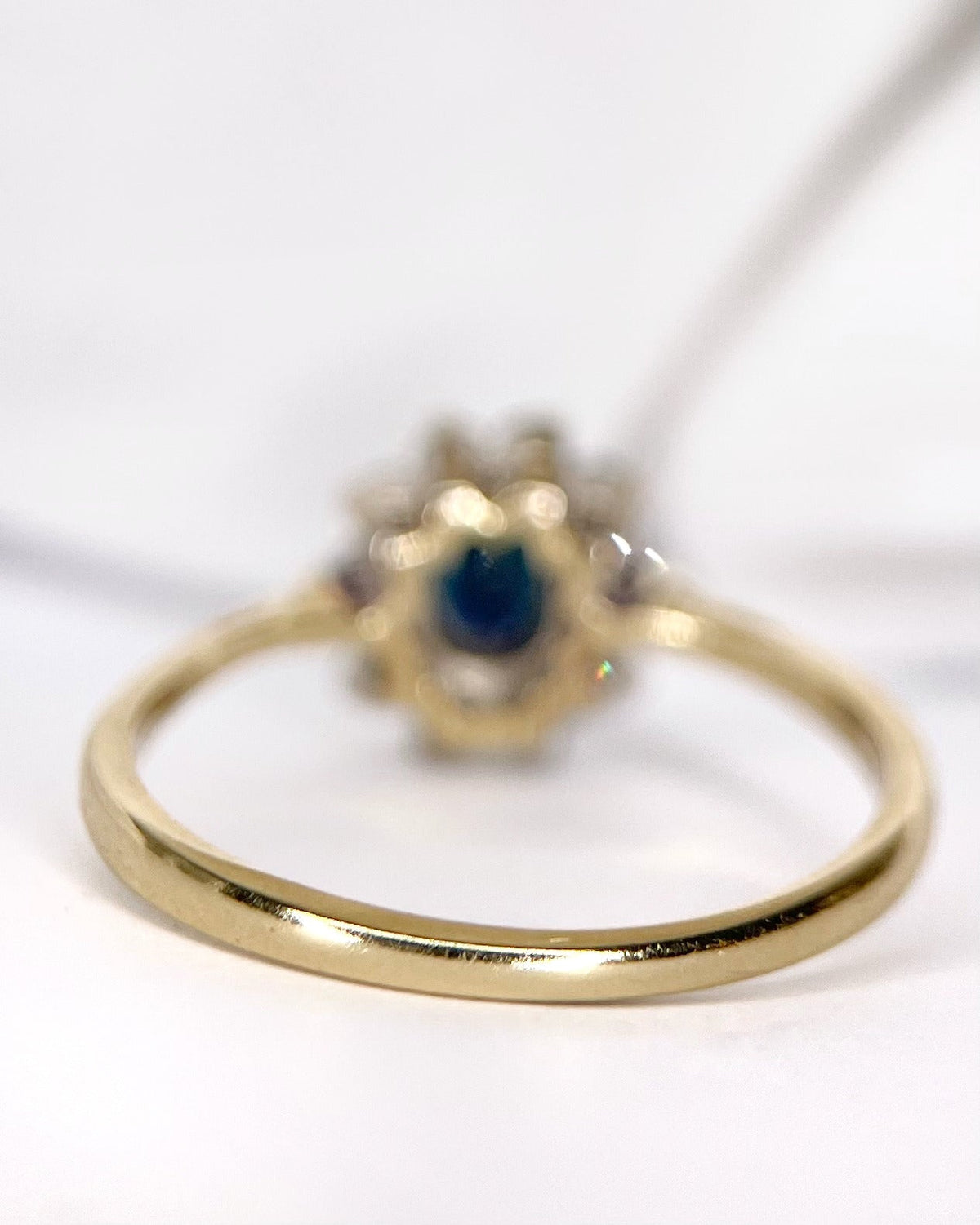 Bague Marguerite Saphir 0.57 carat & Diamants "Margaux" - Elliade Paris