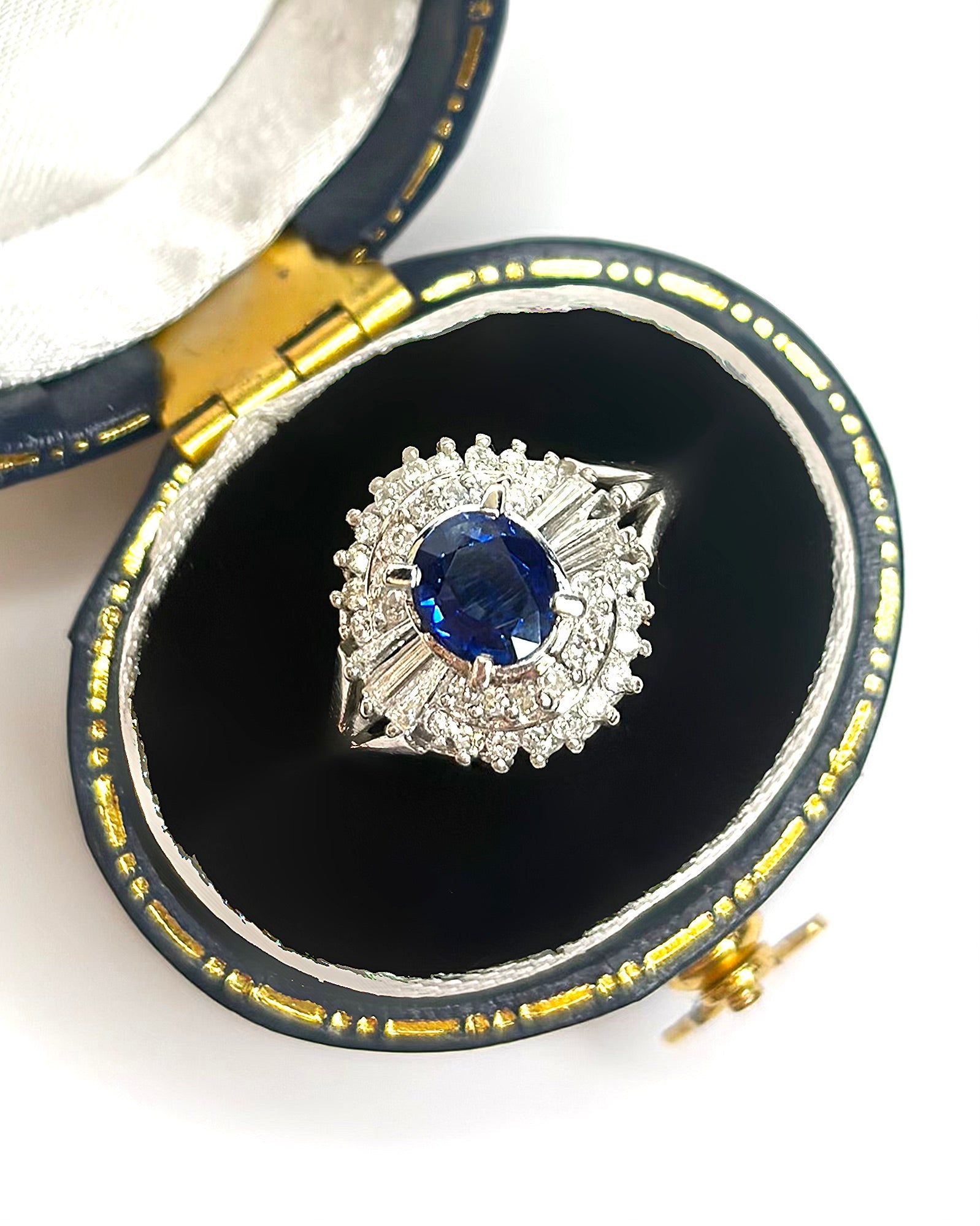 Bague Marguerite Saphir 0.60 carat & Diamants 0.30 carat "Lana" - Elliade Paris