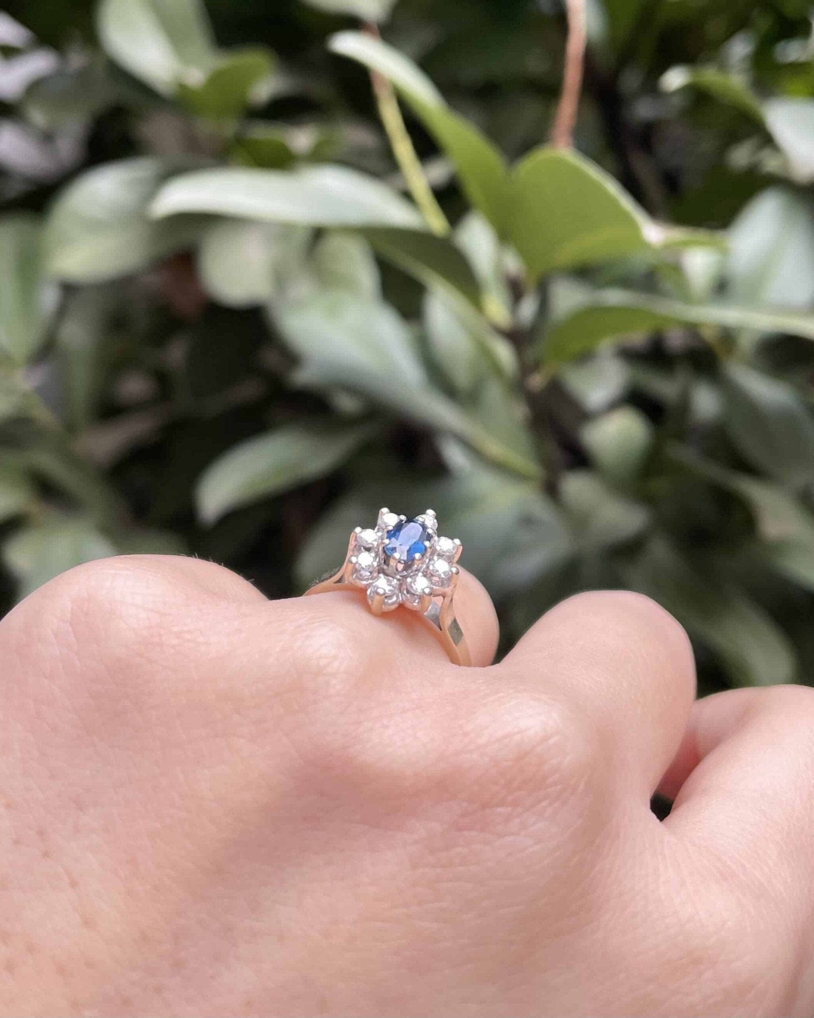 Bague Marguerite Saphir 0.65 Carat & Diamants "Persia" - Elliade Paris