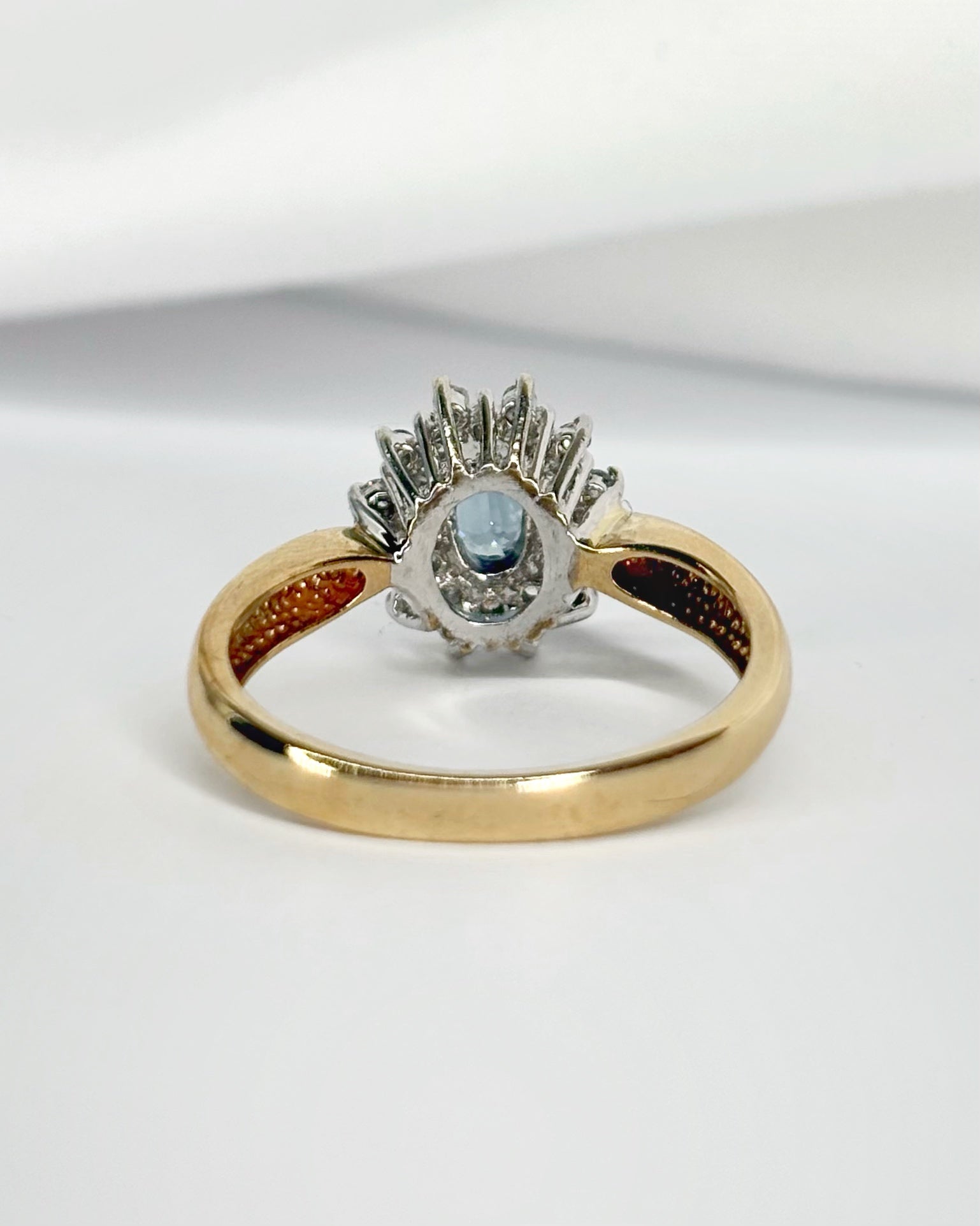 Bague Marguerite Saphir 0.70 carat & Diamants 0.24 carat "Lisa" - Elliade Paris