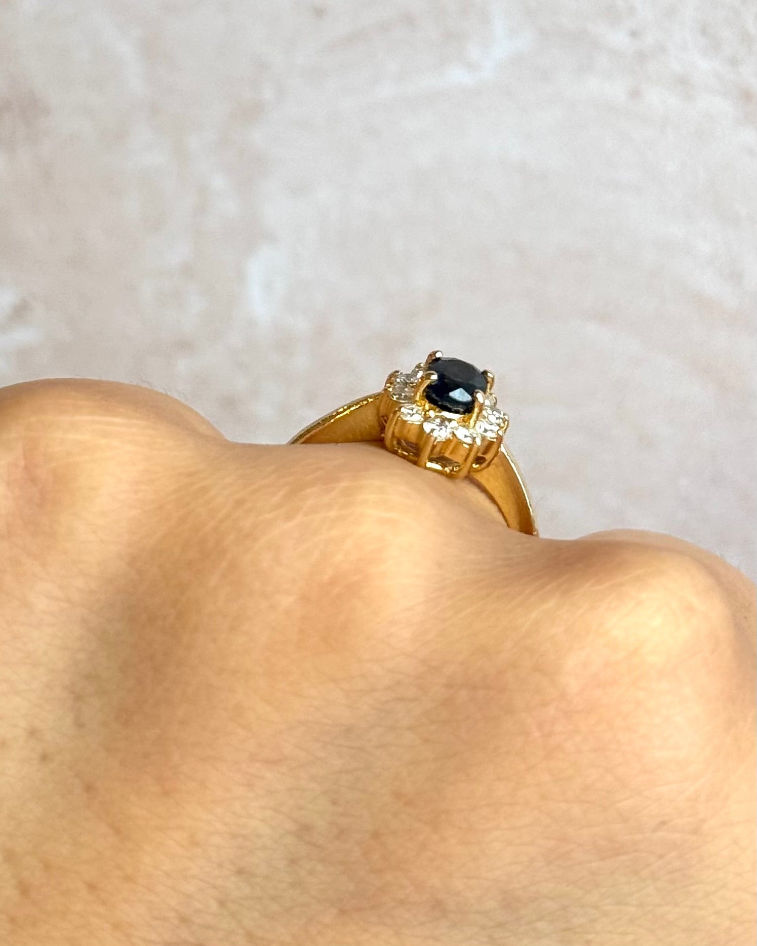 Bague Marguerite Saphir 0.74 carat & Diamants 0.30 carat "Elisa" - Elliade Paris