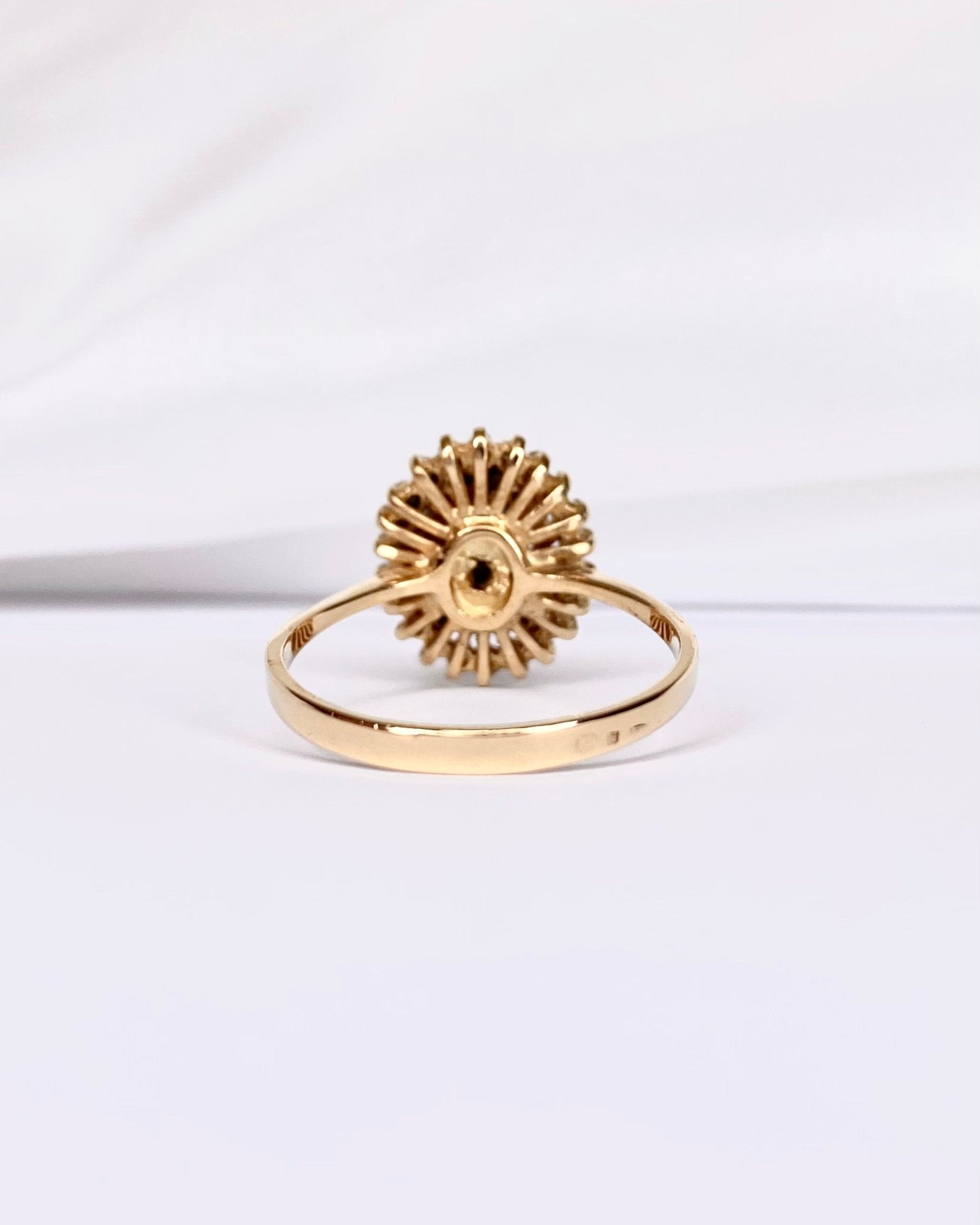 Bague Marguerite Saphir 0.80 carat & Diamants 0.38 carat "Ingrid" - Elliade Paris