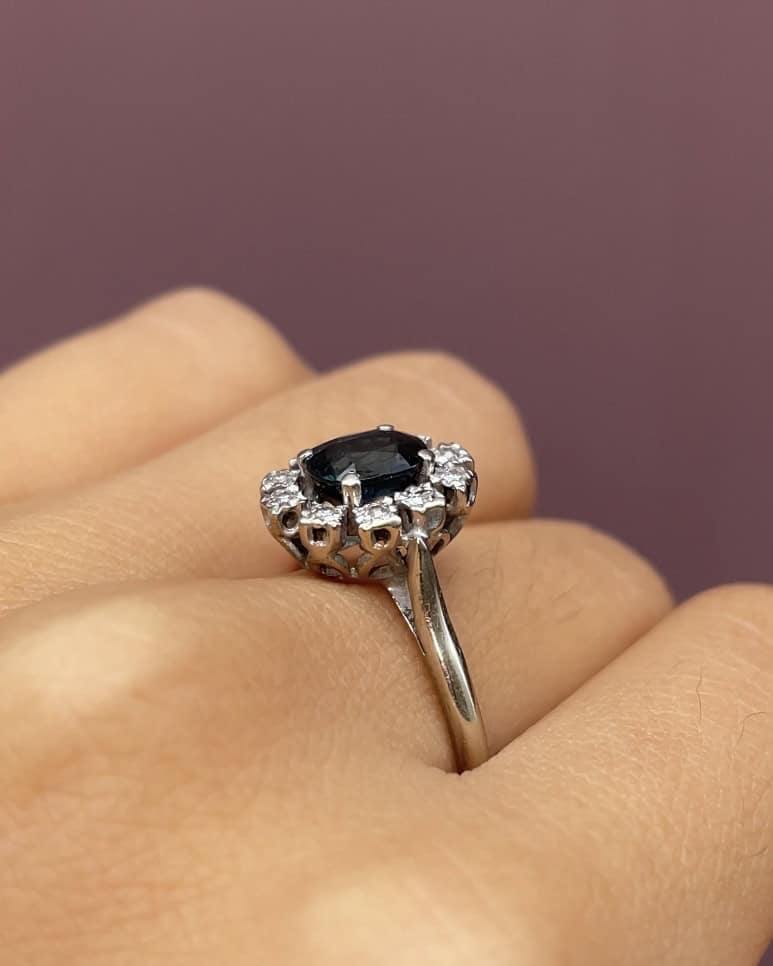 Bague Marguerite Saphir 0.85 Carat & Diamants "Louana" - Elliade Paris