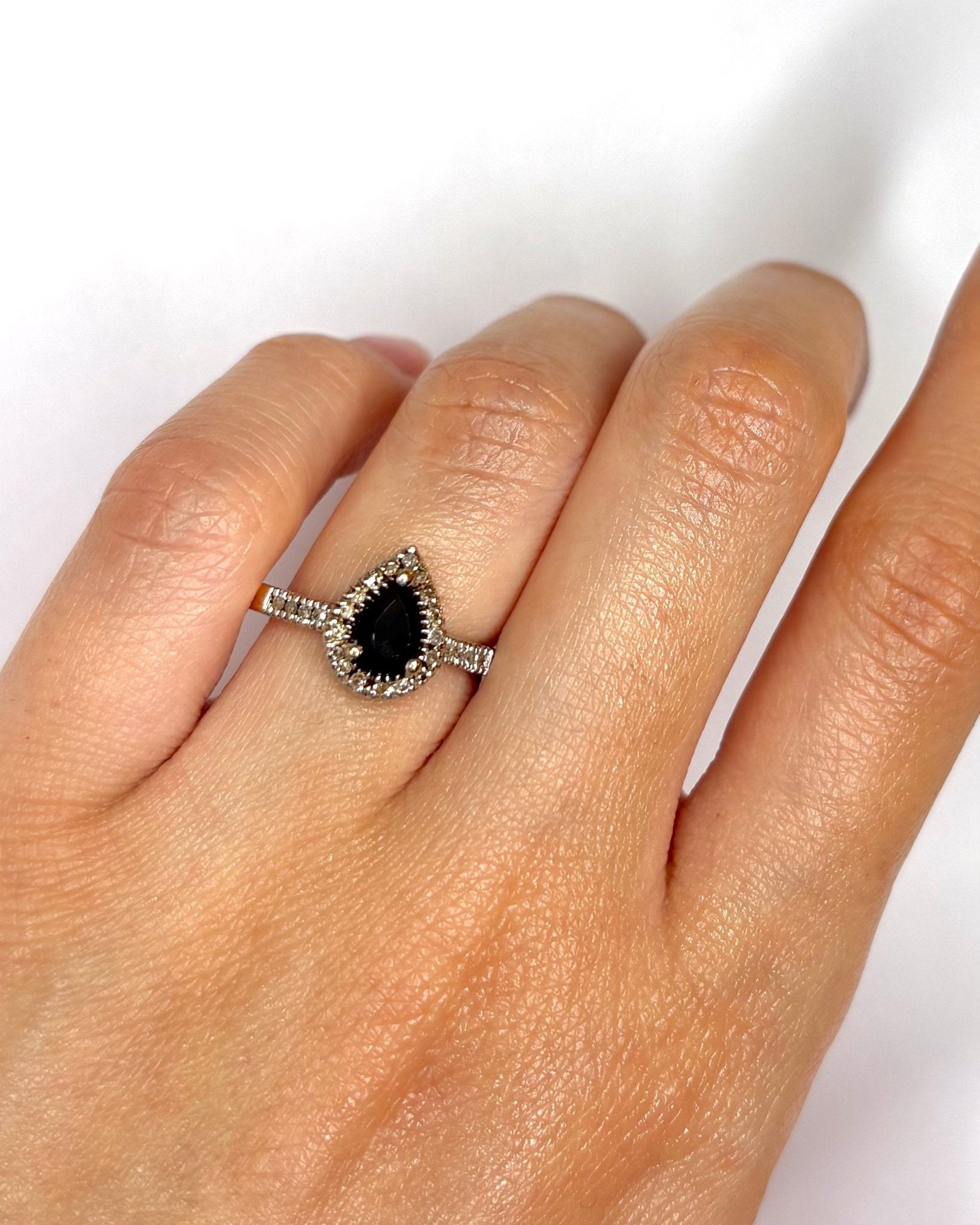 Bague Marguerite Saphir 0.90 carat & Diamants "Rita" - Elliade Paris