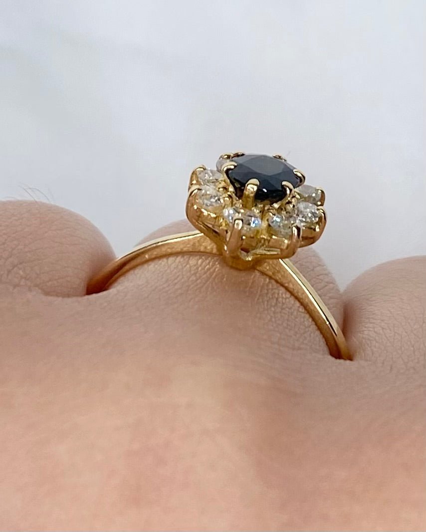 Bague Marguerite Saphir 0.91 carat & Diamants 0.52 carat "Léna" - Elliade Paris