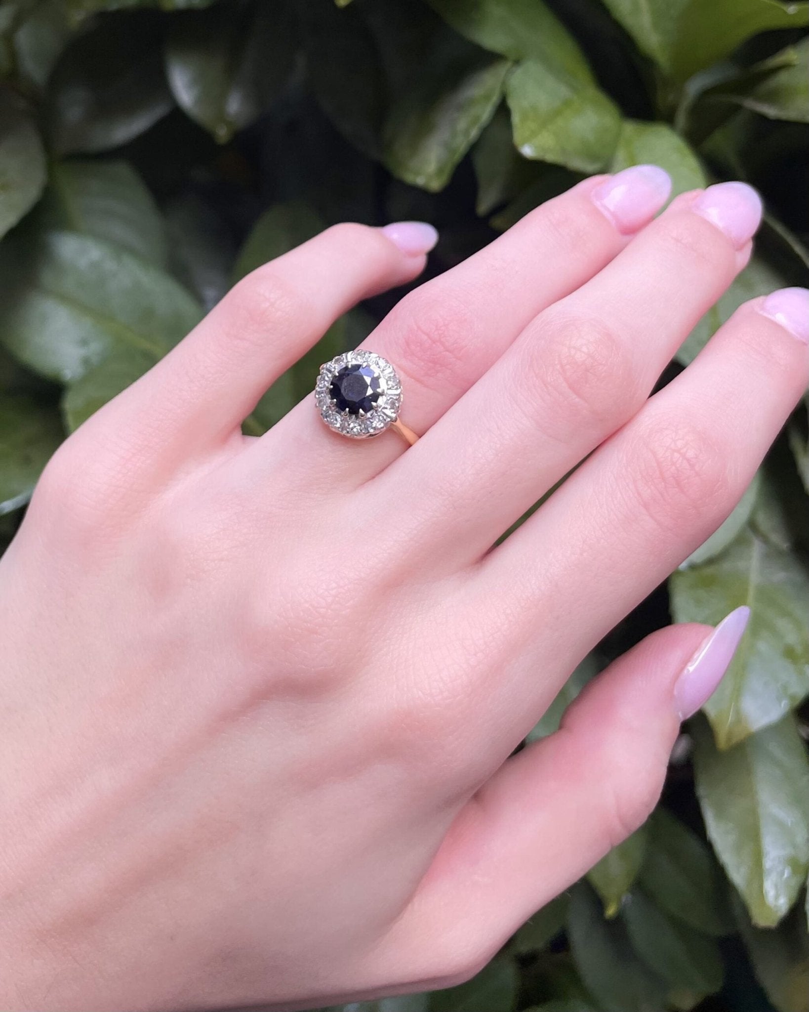 Bague Marguerite Saphir 1 carat & 10 Diamants "Beatrice" - Elliade Paris
