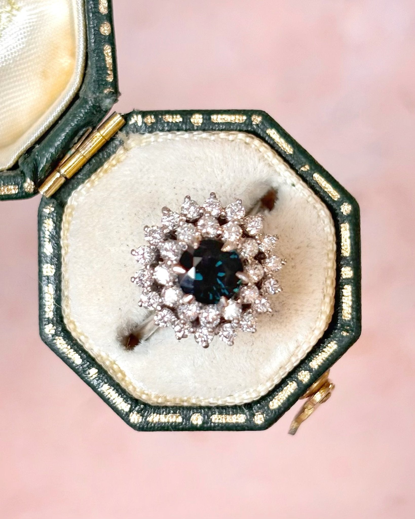 Bague Marguerite Saphir 1 carat & Diamants 0.30 carat 4.6g "Jeanne" - Elliade Paris