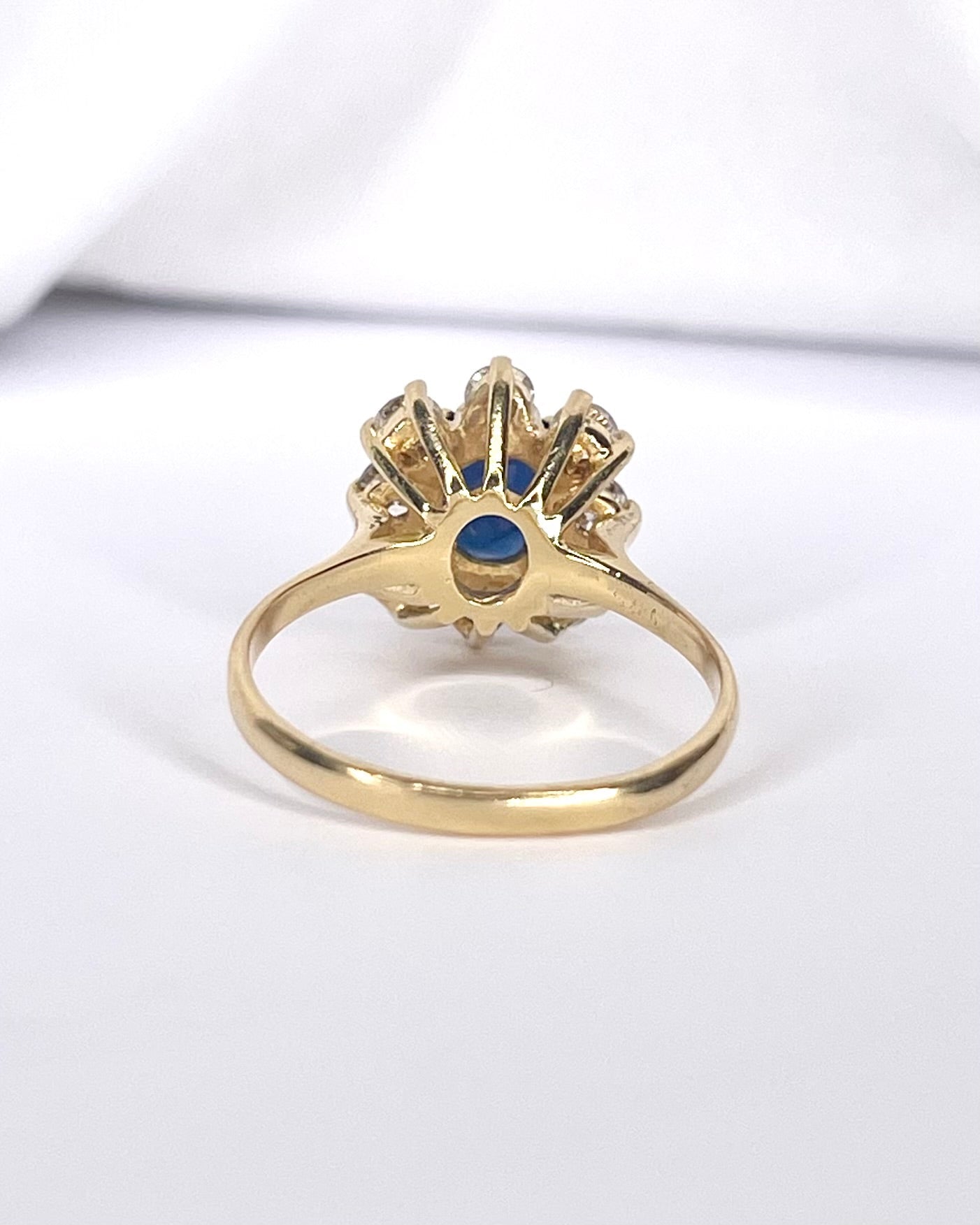 Bague Marguerite Saphir 1 carat & Diamants 0.56 carat "Dilara" - Elliade Paris