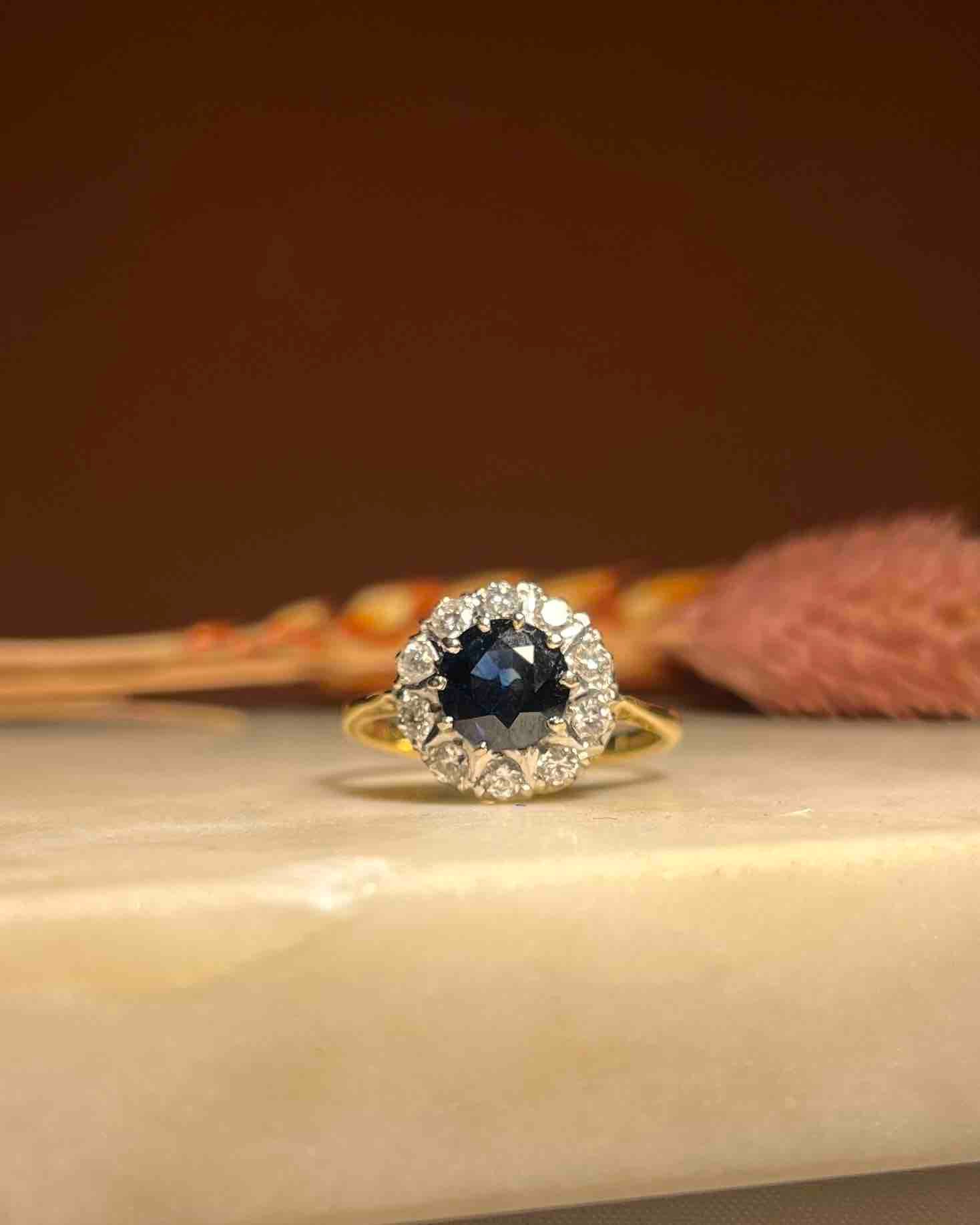 Bague Marguerite Saphir 1 carat & Diamants "Devia" - Elliade Paris