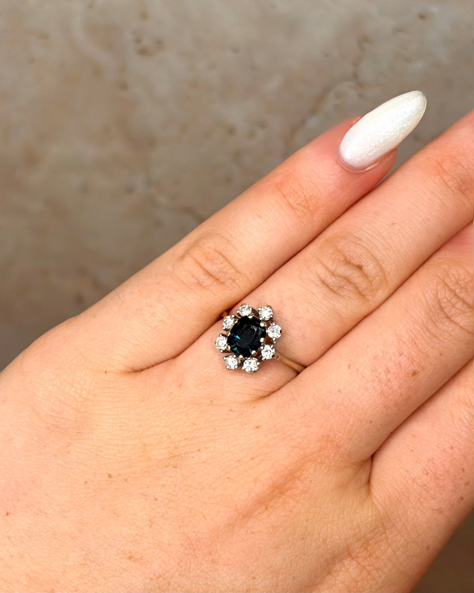 Bague Marguerite Saphir 1.10 carat & Diamants "Léa" - Elliade Paris