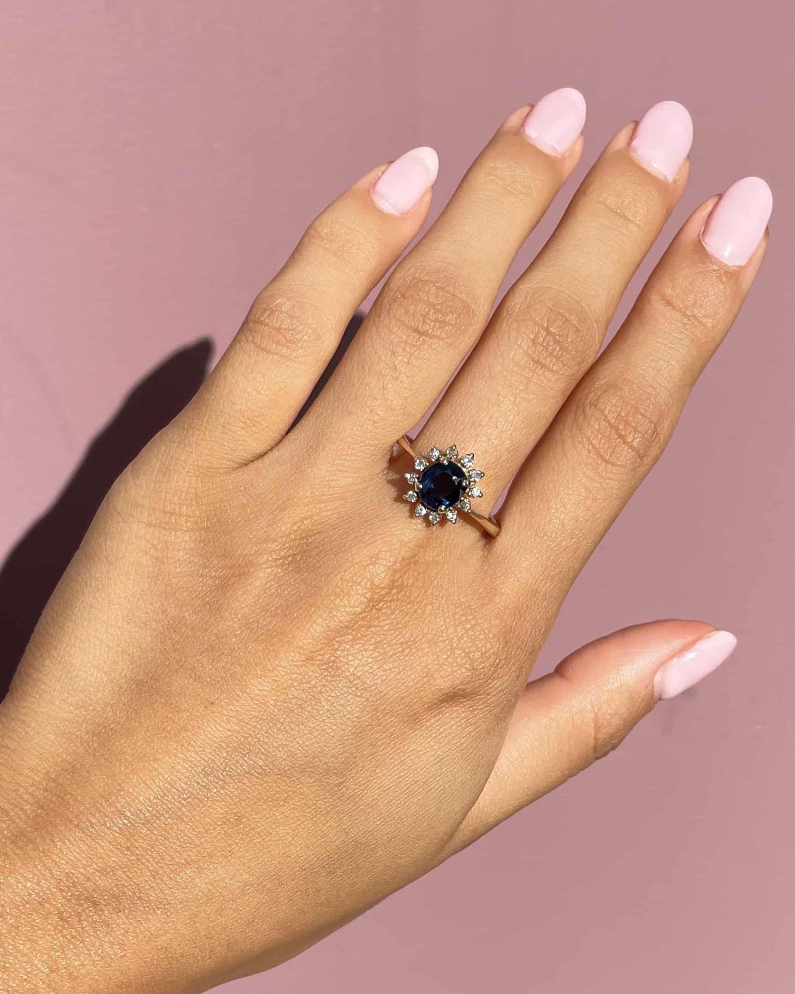 Bague Marguerite Saphir 1.10 carat & Diamants "Malorie" - Elliade Paris