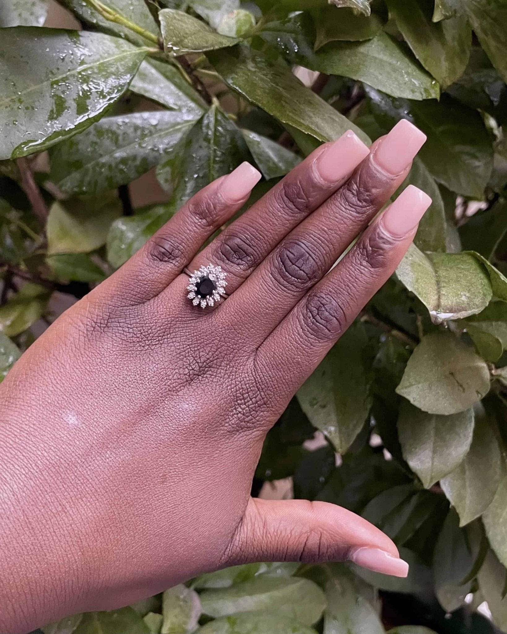 Bague Marguerite Saphir 1.25 Carat & Diamants "Mae" - Elliade Paris