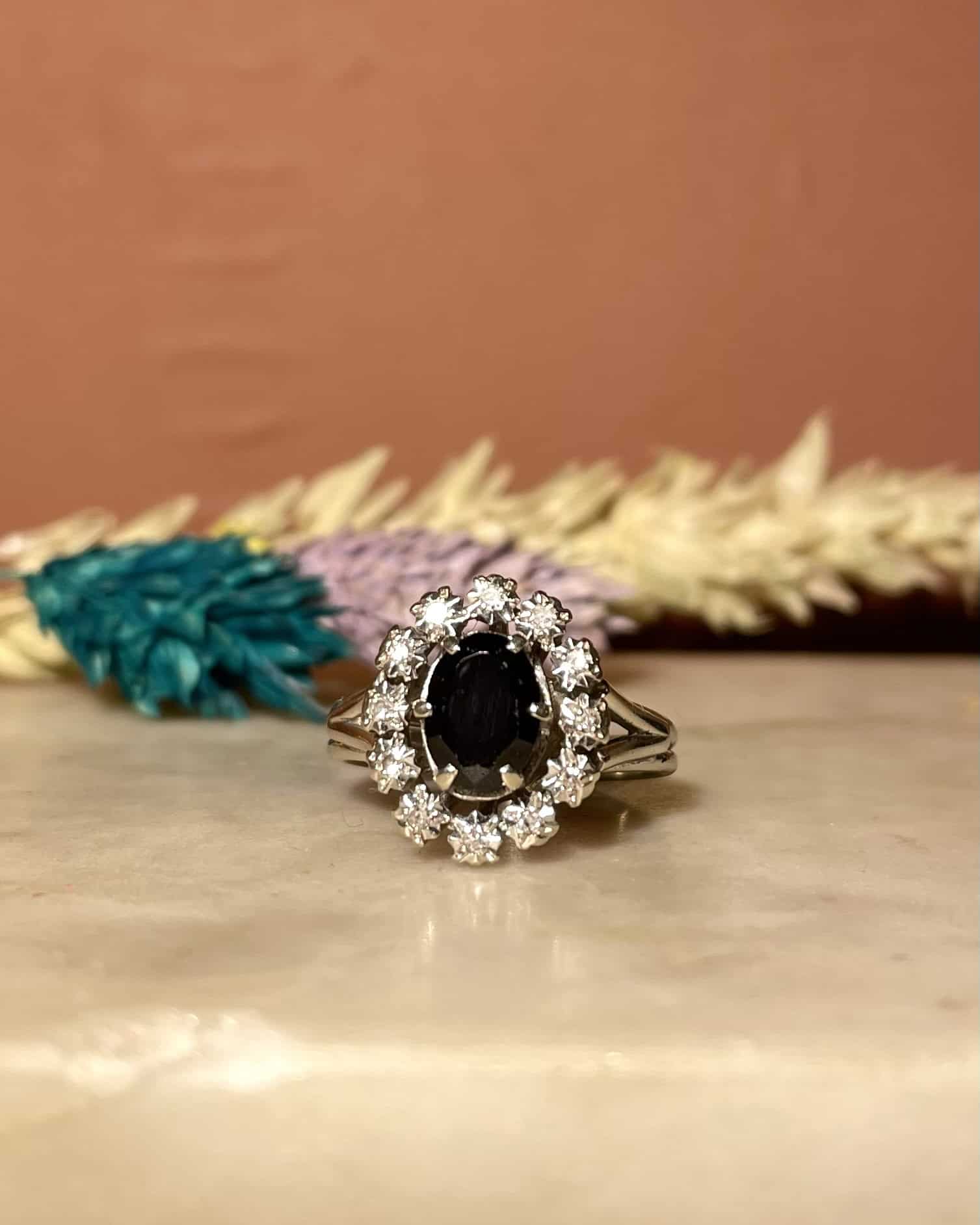 Bague Marguerite Saphir 1.40 carat & Diamants "Vitanie" - Elliade Paris