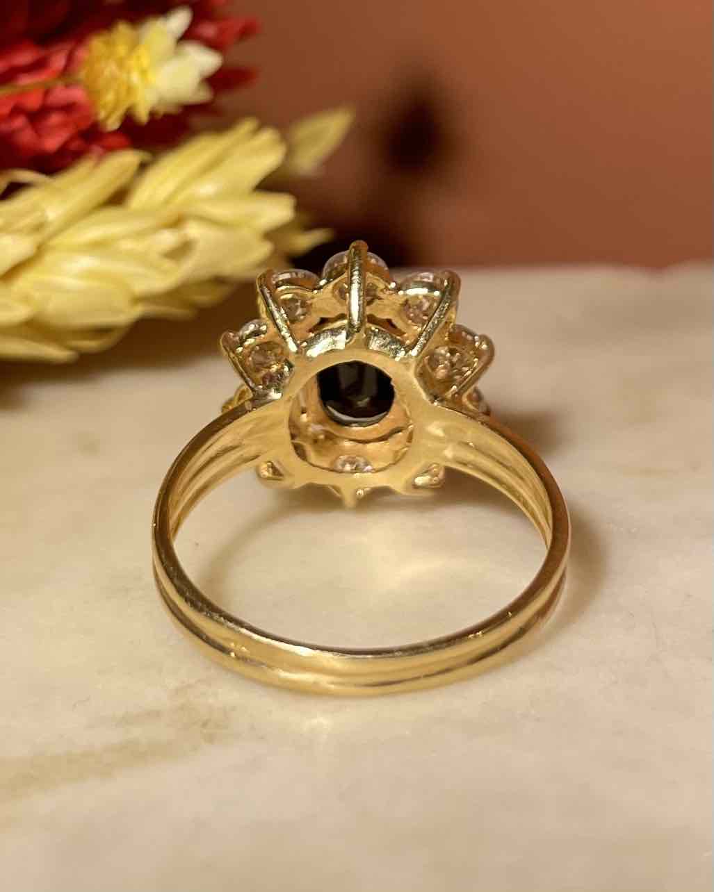 Bague Marguerite Saphir 1.60 carat & Diamants "Séraphina" - Elliade Paris