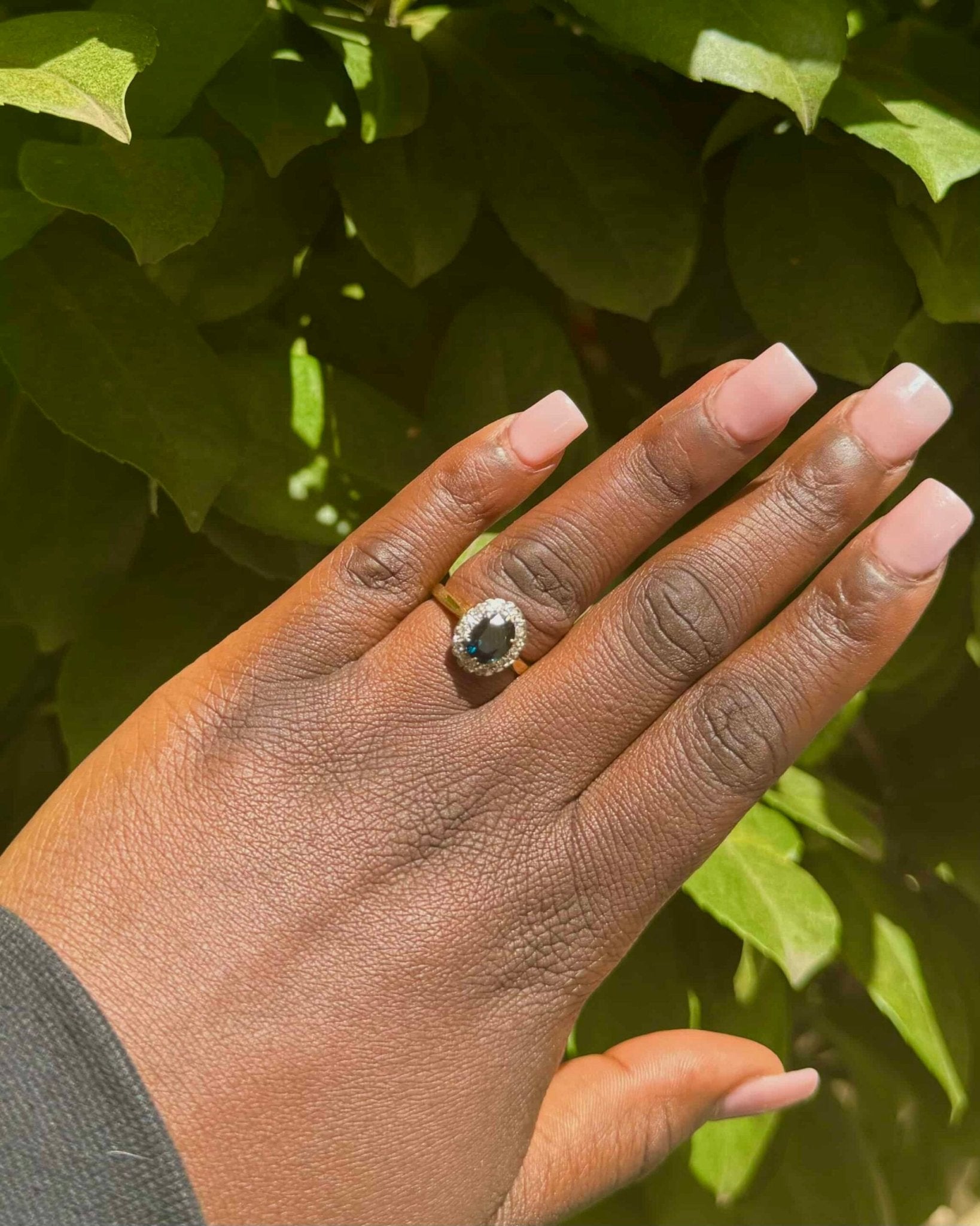 Bague Marguerite Saphir 1.65 Carats & 10 Diamants "Azure" - Elliade Paris